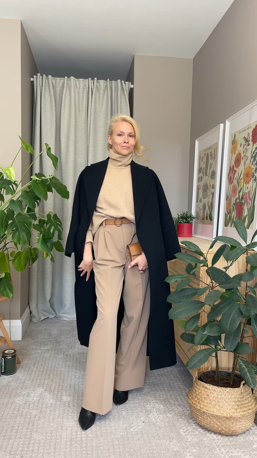 How to choose the right coat? First and foremost, the coat should be made of natural wool. Secondly, coats with soft silhouettes or oversized styles are still very much in trend.

#LTKWorkwear #LTKStyleTip #LTKNYFW
