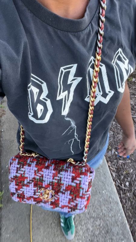 Coffee run in an Anine Bing graphic tee, barrel leg horse shoe jeans, green Adidas Sambas and this tweed Chanel bag from Rebag 

#LTKVideo #LTKitbag #LTKstyletip