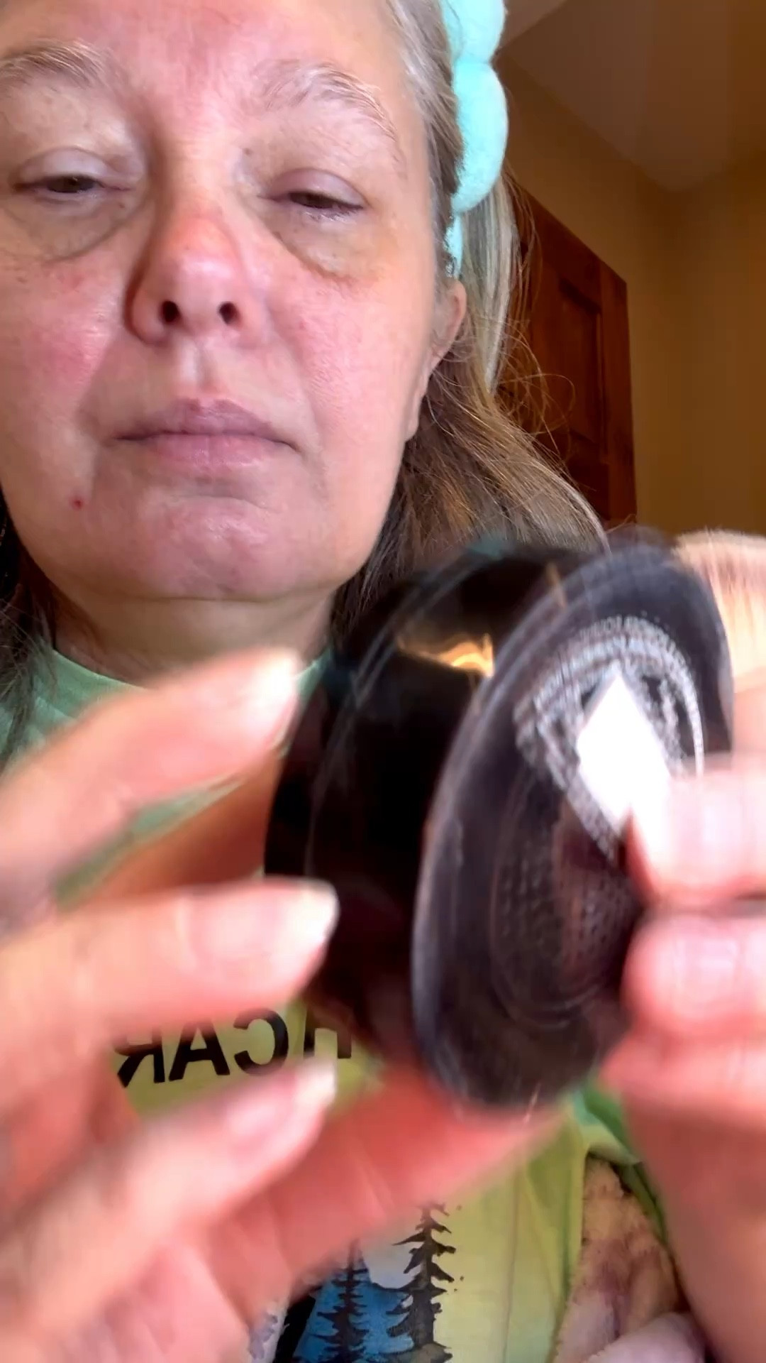 The filter? Nope. It’s the ✨ Laura Geller Double Take Powder Foundation ✨

Full coverage without the heavy feel 🙌 Blurs, smooths, and gives that soft-focus glam in seconds. Perfect for quick makeup days or when you need that flawless finish on the go 💄💋

Buildable. Breathable. Beautiful.

#LauraGeller #DoubleTakeFoundation #PowderFoundation #MakeupTok #FullCoverage #FlawlessFinish #BeautyFinds #TikTokShopBeauty #EverydayGlam #MakeupRoutine #Over40Beauty #SoftGlam

#LTKmorningroutine #LTKBeauty