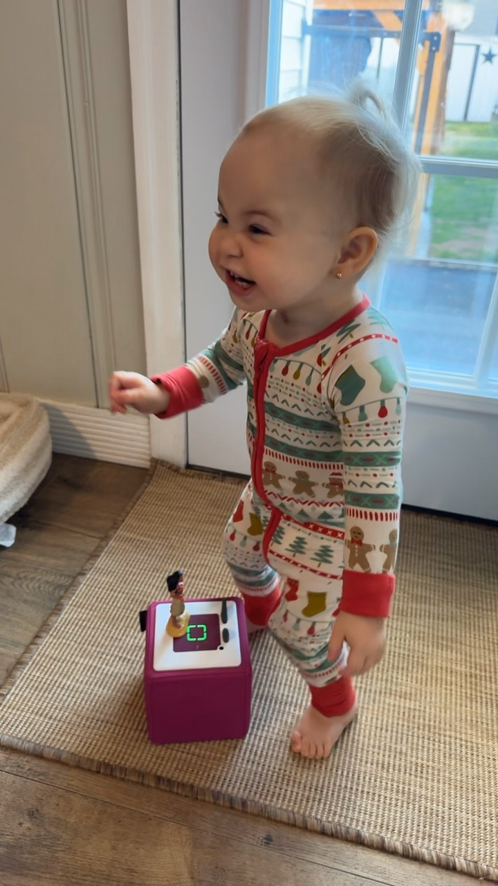The best toddler gift! Perfect for no screen time entertainment! 

#tonibox #17montholdtoddlergift

#LTKKids #LTKGiftGuide #LTKHoliday
