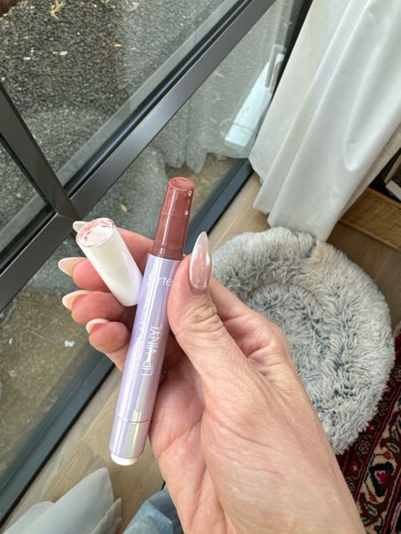 My favorite lip gloss. Code DANI for 15% off 😍

#LTKbeauty #LTKfindsunder100 #LTKfindsunder50