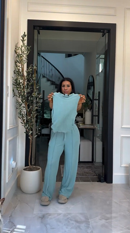 When you find a set that’s worth getting every color >> comment “shop” to get the details sent to your DM 🤍

#gdwm #whattowear #outfitinspo #mom #amazonfashion spring outfit, easy outfit, summer fashion, mom outfit inspo, postpartum outfit