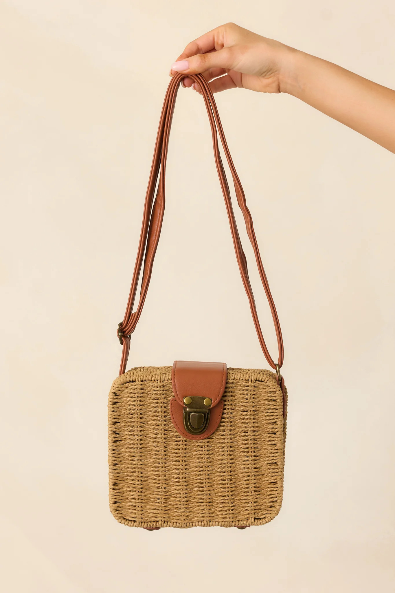Already There Tan Natural Whicker Handbag | Red Dress