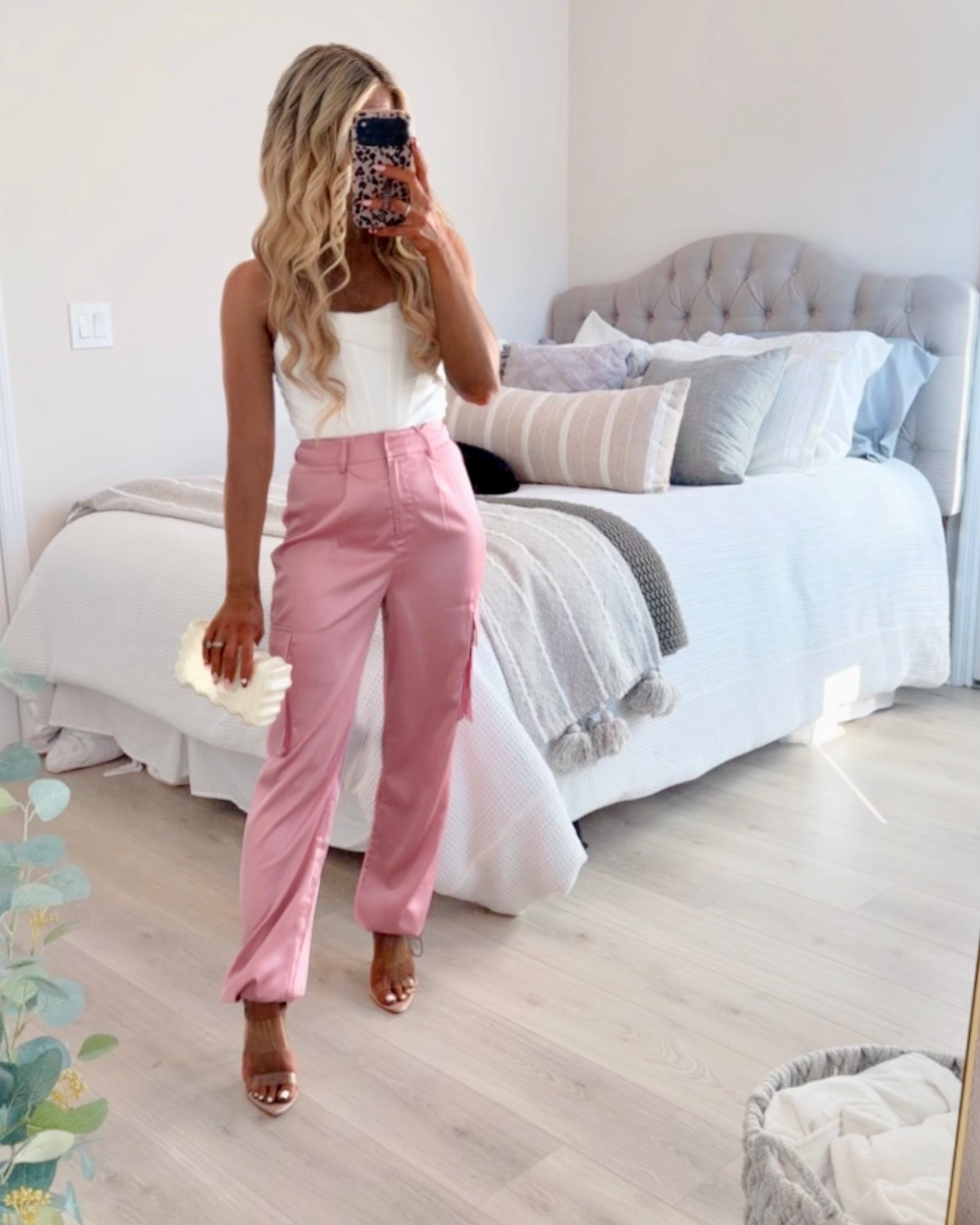 Valentine’s Day Outfit styled with highwaisted pink joggers + white corset top! These satin joggers have an adjustable drawstring at the ankle, so they can also be worn as straight leg pants. They come in a neutral + black color too. 

Valentine’s date outfit, date night outfit, Galentine’s outfit, pink pants, concert outfit, spring outfit 

#LTKootd #LTKValentine #LTKSaleAlert