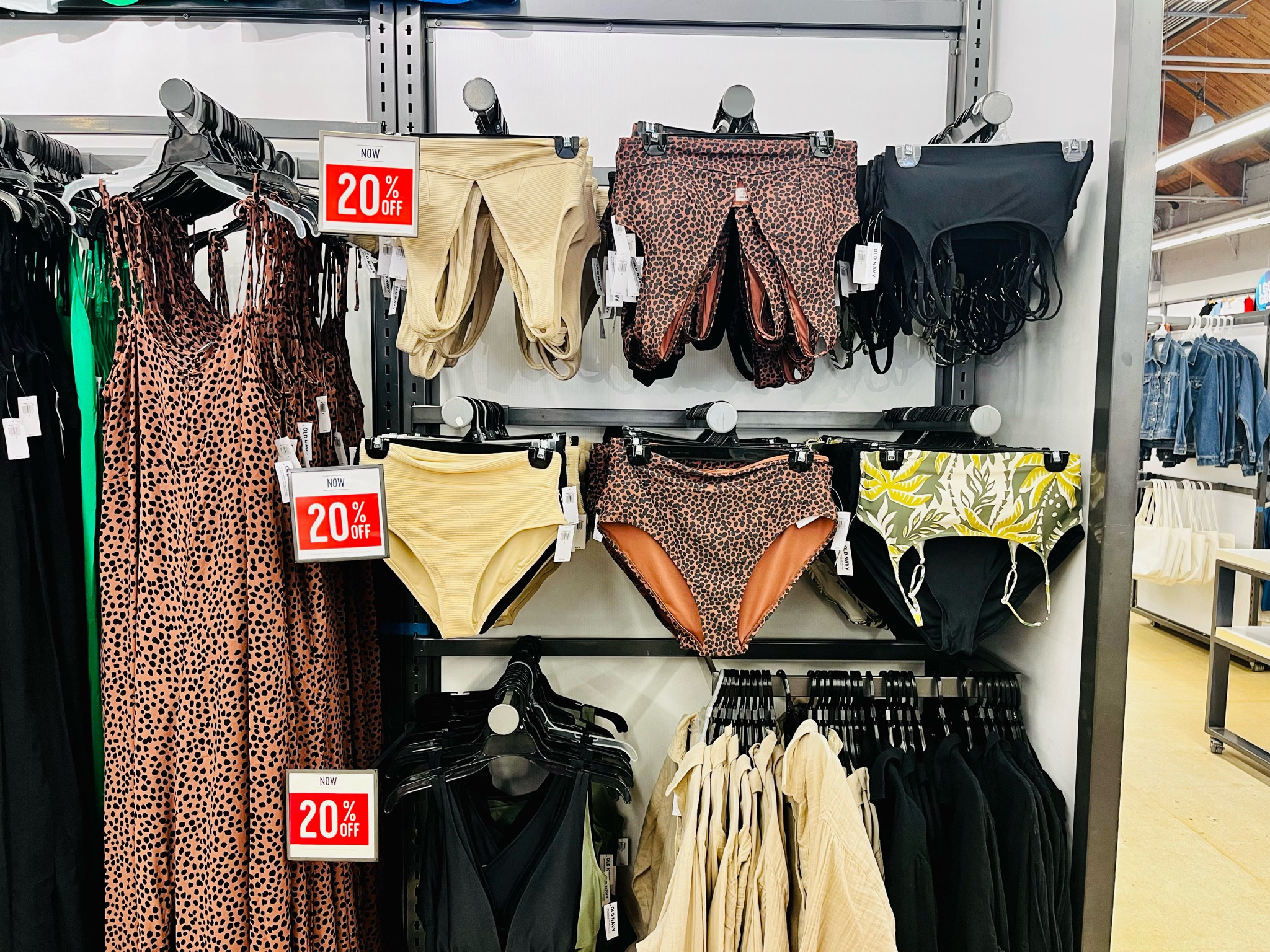 Spring break styles from Old Navy 🌊☀️🕶️

#oldnavy #springbreakstyles #familyfashion #seasonalstyles 

#LTKstyletip #LTKSeasonal #LTKfindsunder50