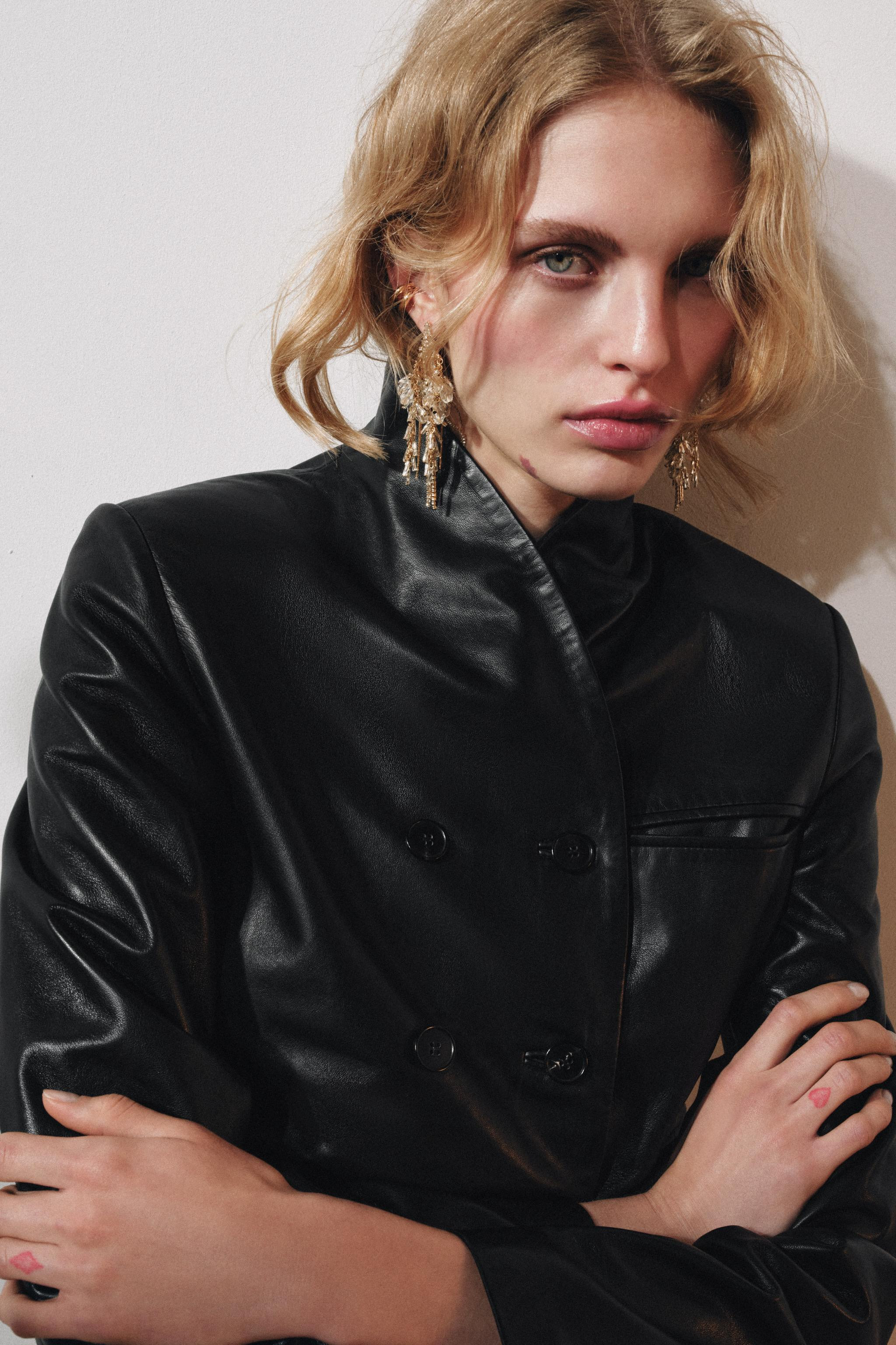 METALLHALSKETTE MIT SCHMUCKSTEINEN | Zara DE