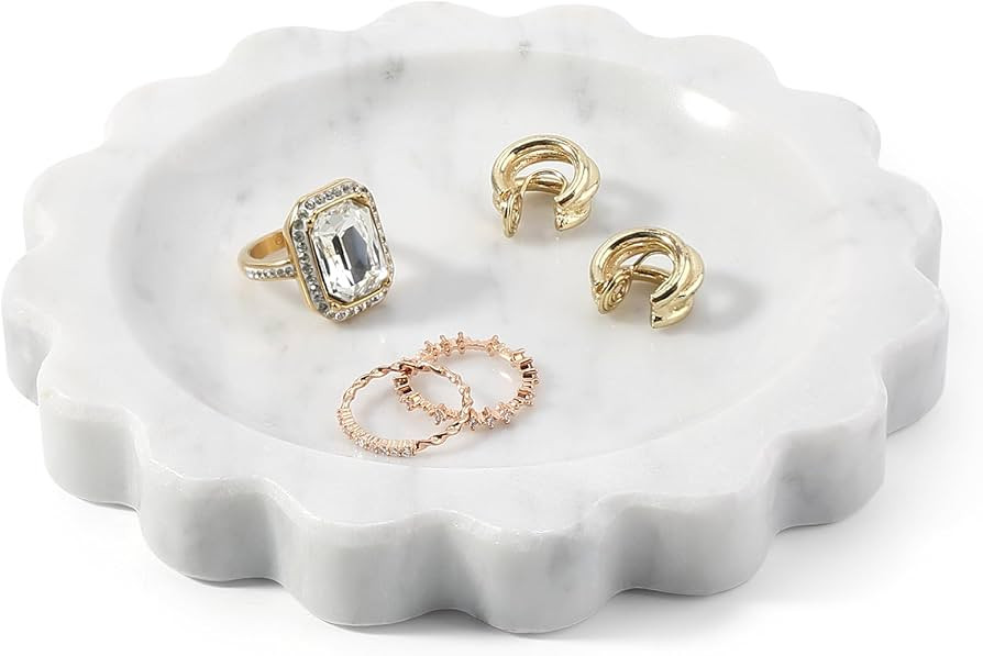 Amazon.com: Koville 5.51" Scalloped Marble Tray, Round Stone Jewelry Trinket Dish for Ring, Natural Small Marble Tray for Bathroom Kitchen Dresser Countertop, Decorative Candle Tray(Bianco Carrara) : Home & Kitchen | Amazon (US)