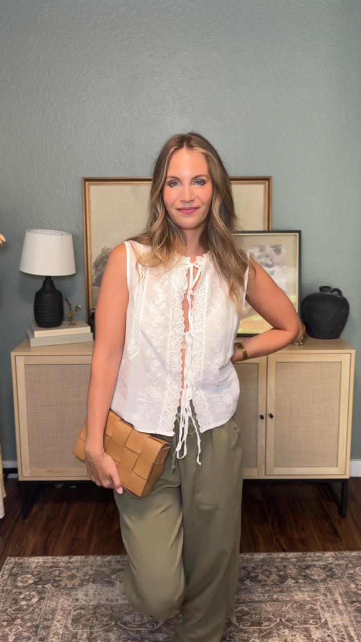 Will be living in these green pants until further notice 💚 Tell me what else you’d style these with?

Linked in my LTK 🫶

#ltk #ootd #linen #style #grapentfashion