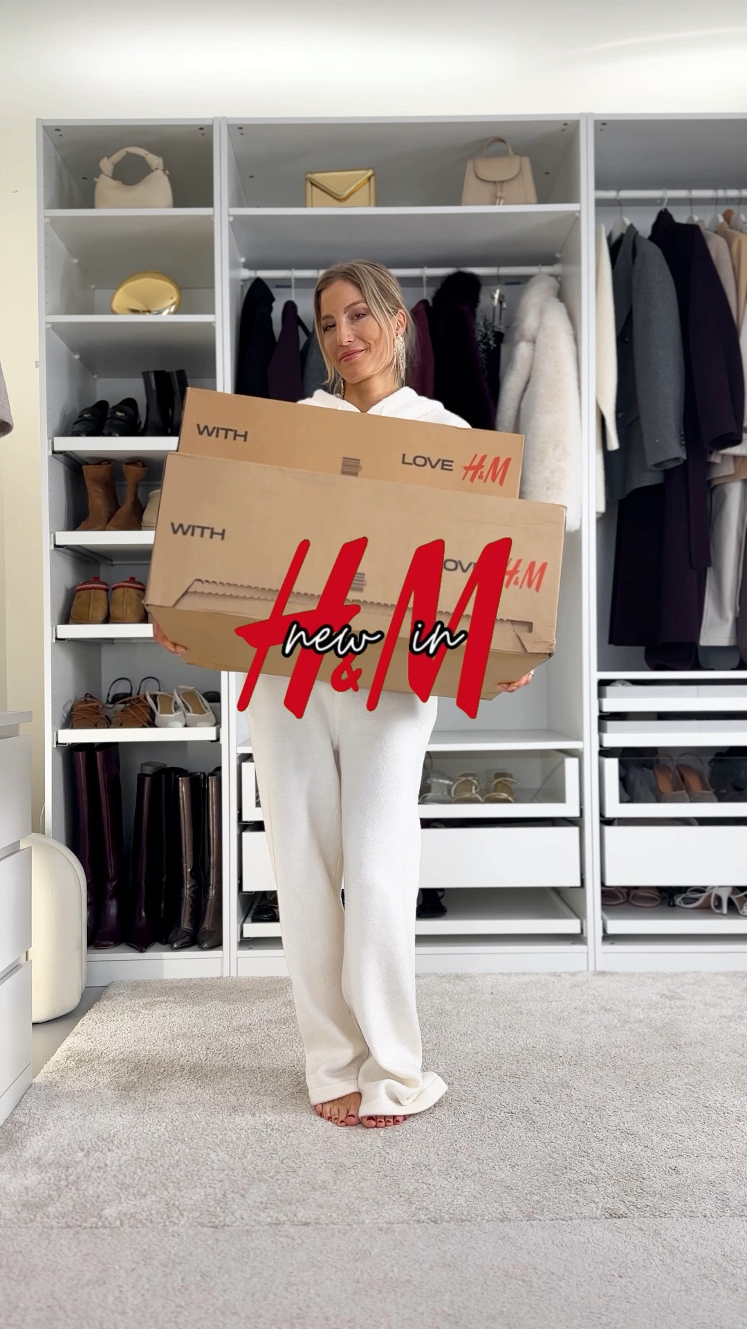 One of my last H&M new arrivals in my old home!! Sorry that everything is nearly sold out, it took H&M a whopping 16 days (!) before the order arrived 👏🏽

1. Pants: 34, jumper: s
2. Dress; xs
3. Dress; xs
4. Cardigan: s, trousers: xs
5. Trousers; xs but way too short, I’m 5’7/171 cm and feel like all their xs in bottoms are so short lately! 👎🏼

‼️Don’t forget to tap 🖤 to add this post to your favorites folder below and come back later to shop

Make sure to check out the size reviews/guides to pick the right size

Party outfit ideas, new years eve party outfit, christmas party outfit, h&m, new arrivals, golden dress, sparkly dress, mini dress, maxi dress, open back dress 

#LTKHoliday #LTKSeasonal #LTKParties