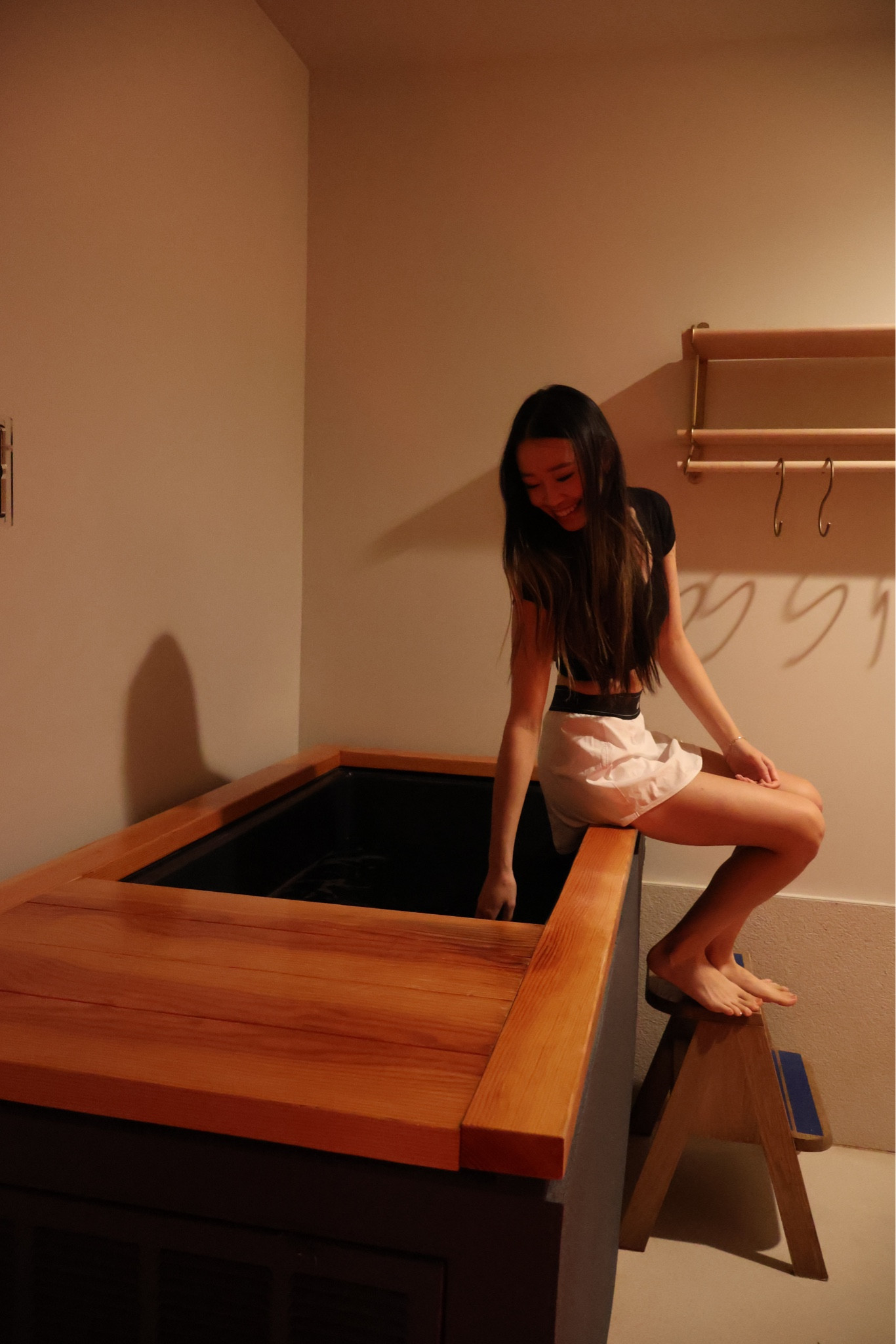 Sauna and cold plunge kind of Monday :) I’m wearing the perfect athleisure set from Alo yoga in size XS! So great for errands, working out, and everything in between 

#LTKworkwear #LTKswim #LTKfitness