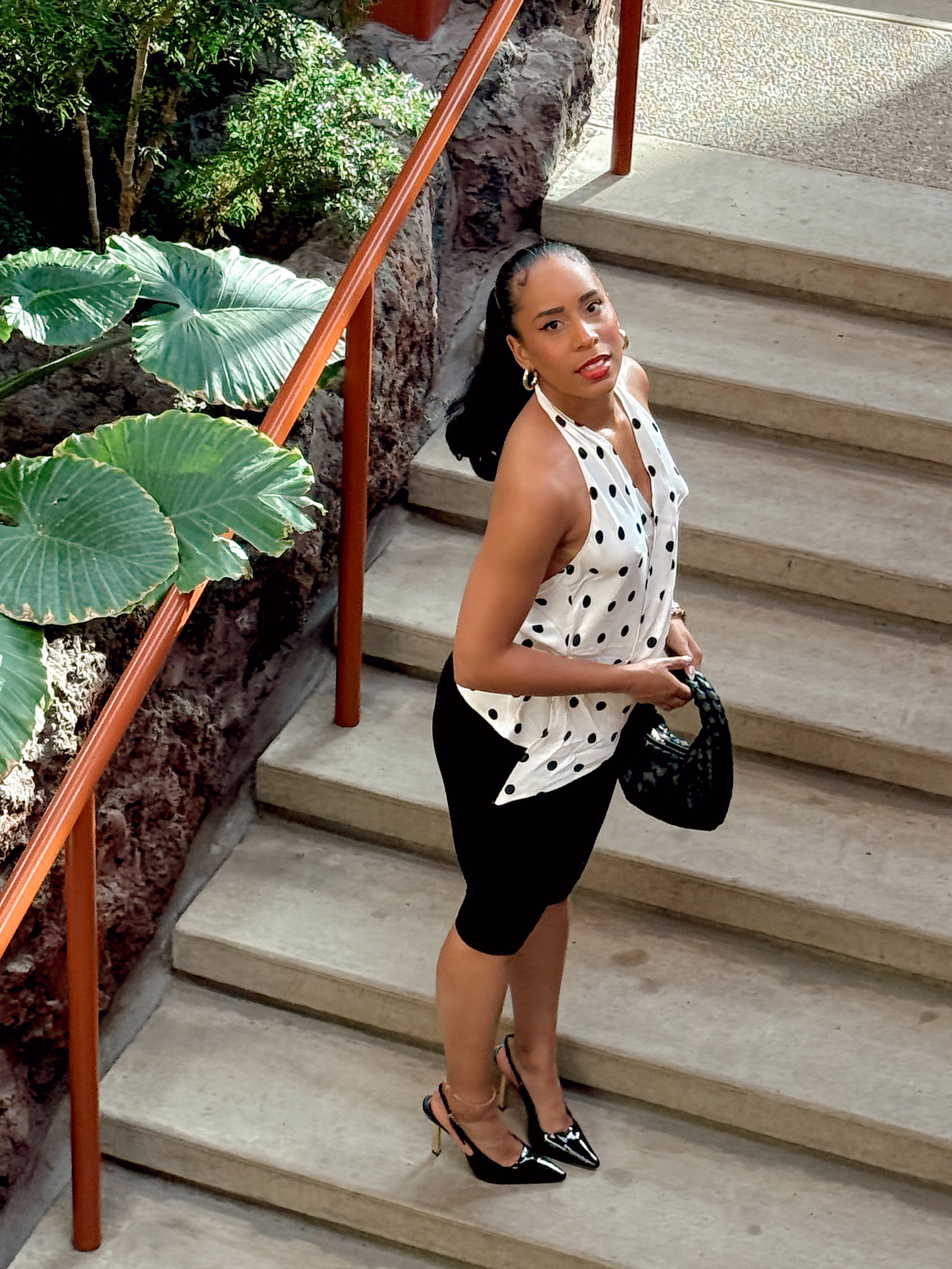 Halter tops and capris all summer long!  

 #LTKcanada #LTKsummer #LTKdatenight