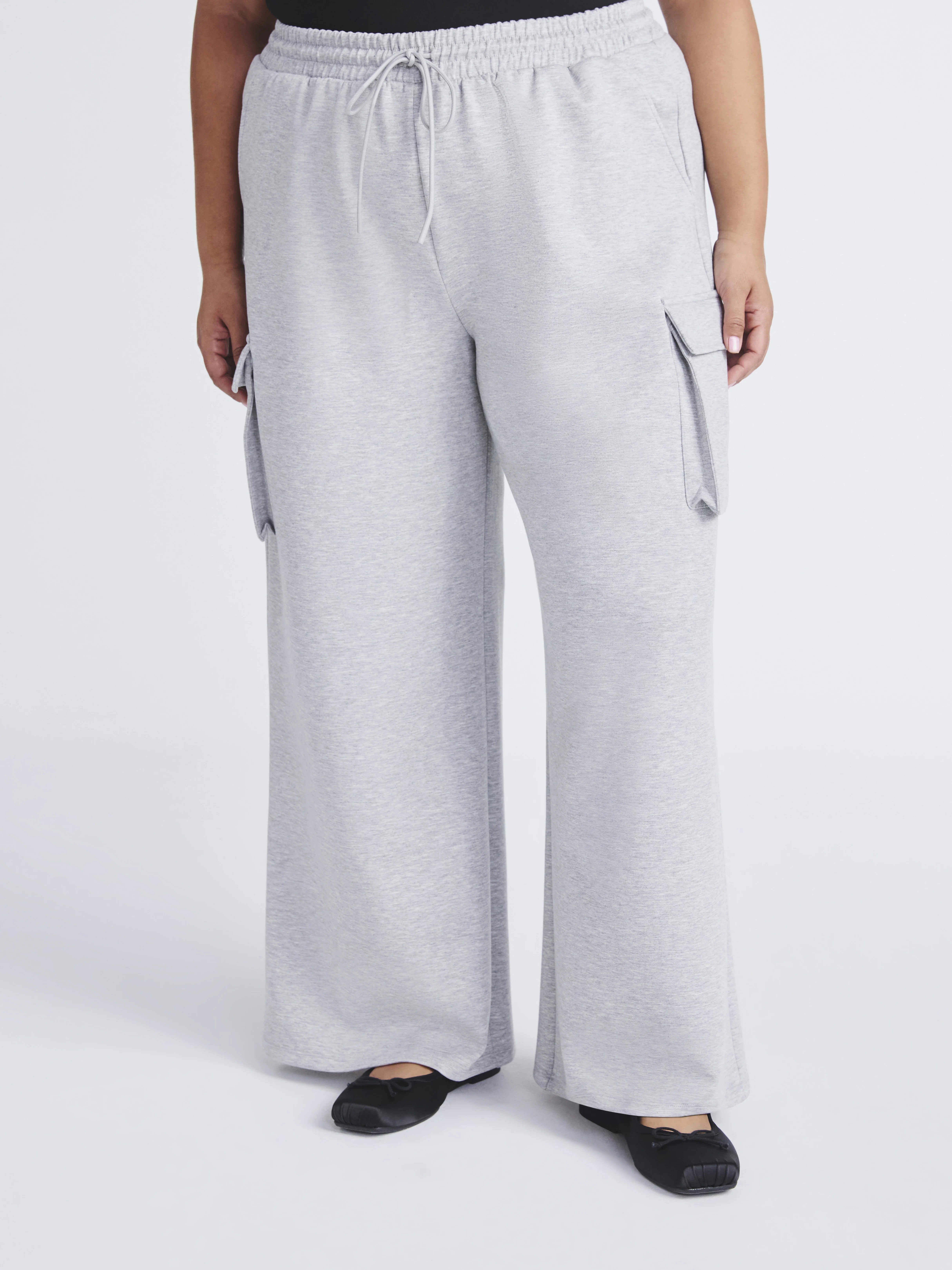 Scoop Women's and Women's Plus New Scubaknit Cargo Pants, Sizes XS-4X - Walmart.com | Walmart (US)