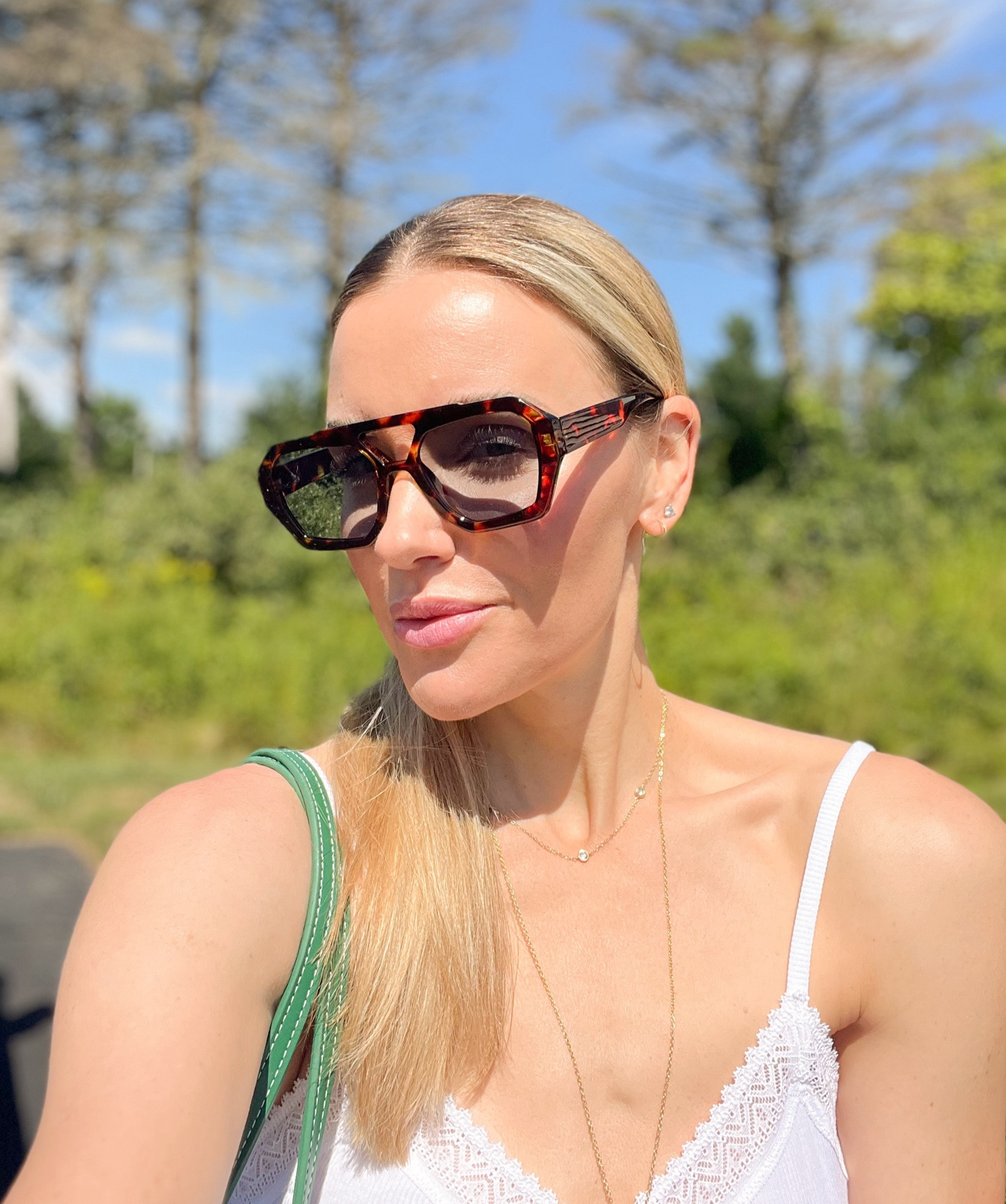 Amazon sunglasses because I didn’t want to spend $200 for Elisa Johnson 🤭

#LTKOver40 #LTKSeasonal #LTKFindsUnder50