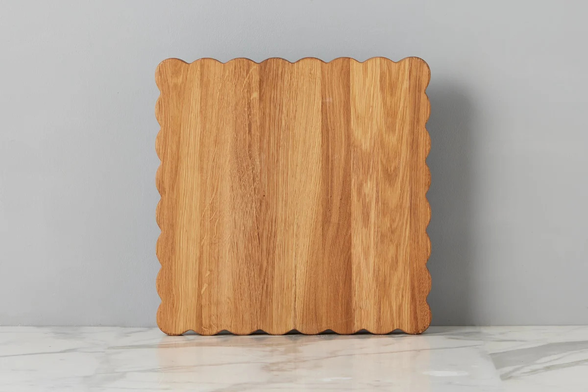 Square Scalloped Cutting Board, Large | etúHOME