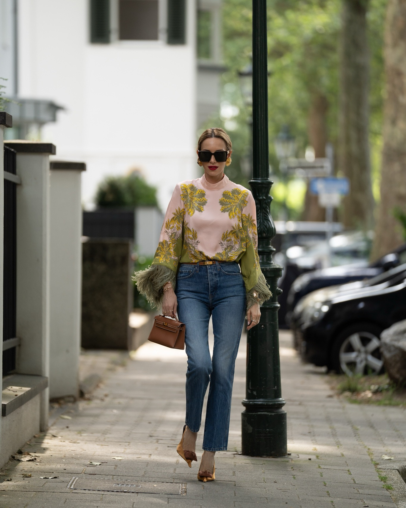 When your blouse does all the talking.

#LTKsummer #LTKdatenight #LTKpartywear