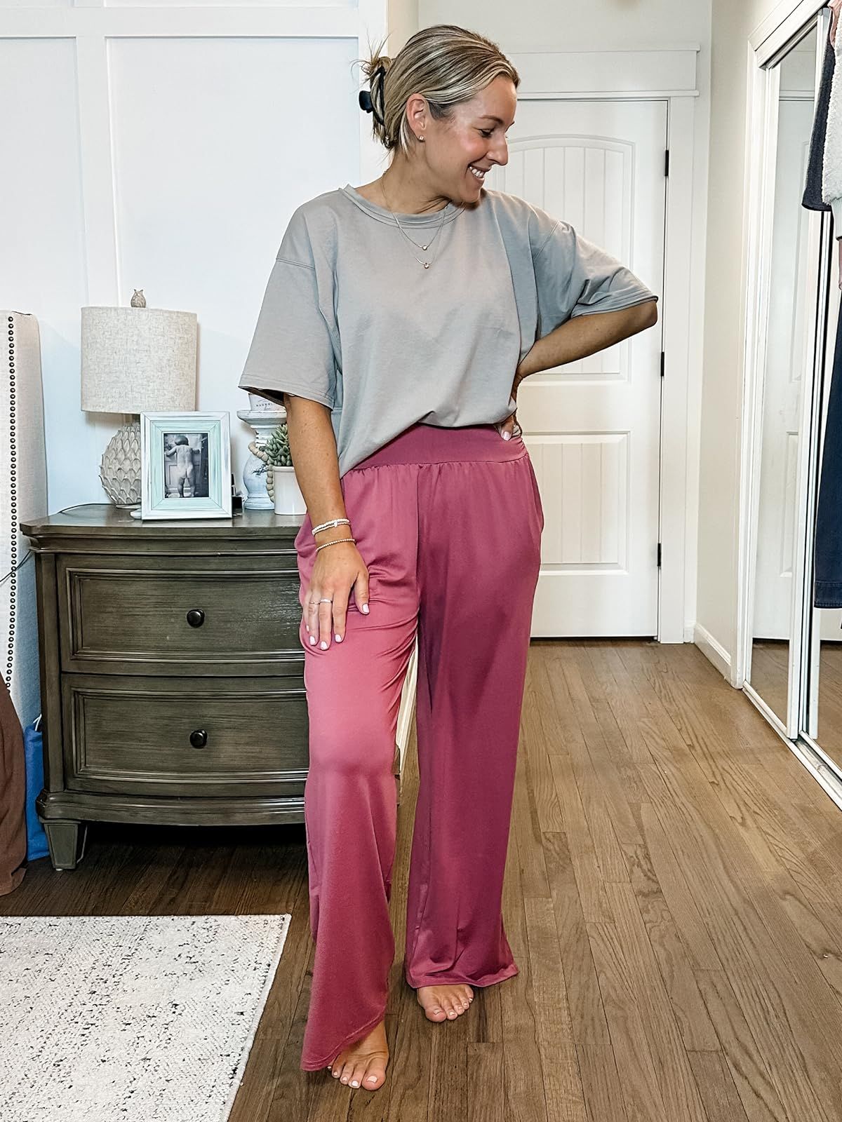 UEU Women's Casual Loose Wide Leg Cozy Pants Yoga Sweatpants Comfy High Waisted Sports Athletic Lounge Pants with Pockets | Amazon (US)