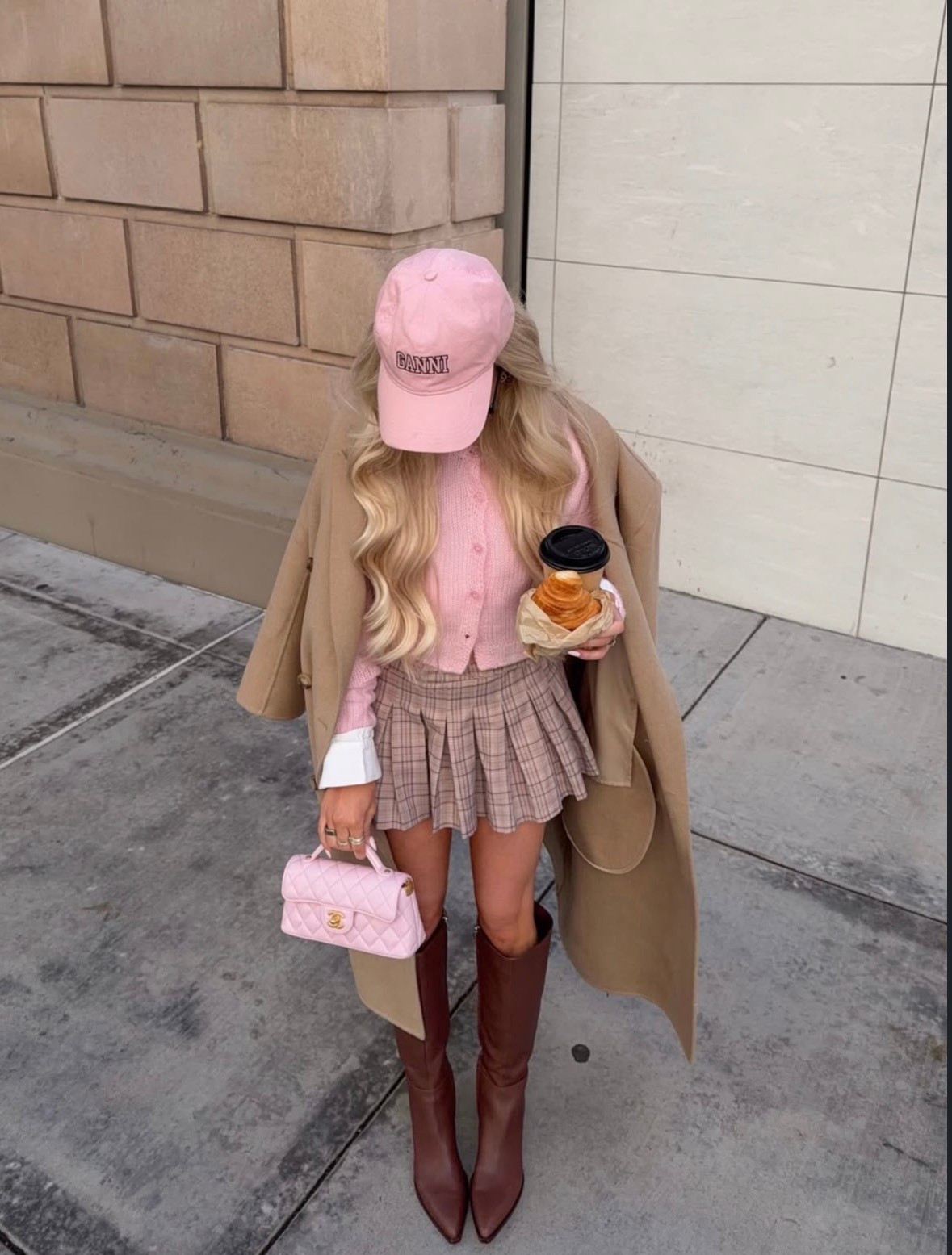 my outfit yesterday 🐴🎀🍂

Girly casual outfit, plaid skirt, mini skirt for fall, pink fall outfit, brown tall boots, girly equestrian style

#LTKootd #LTKgrwm #LTKHoliday