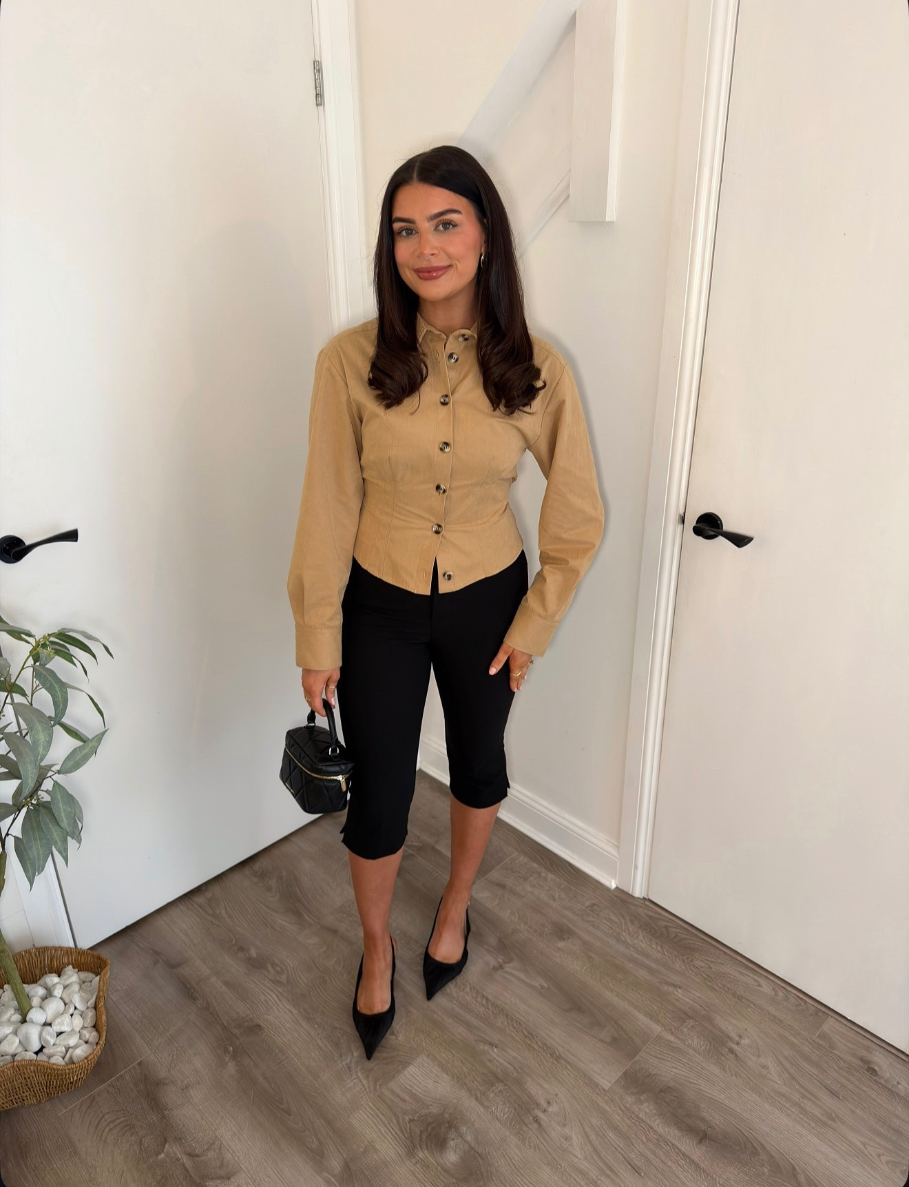 Spring outfit of the night 🖤

Capris run slightly small so size up if inbetween sizes 


#LTKootd #LTKspring #LTKUK