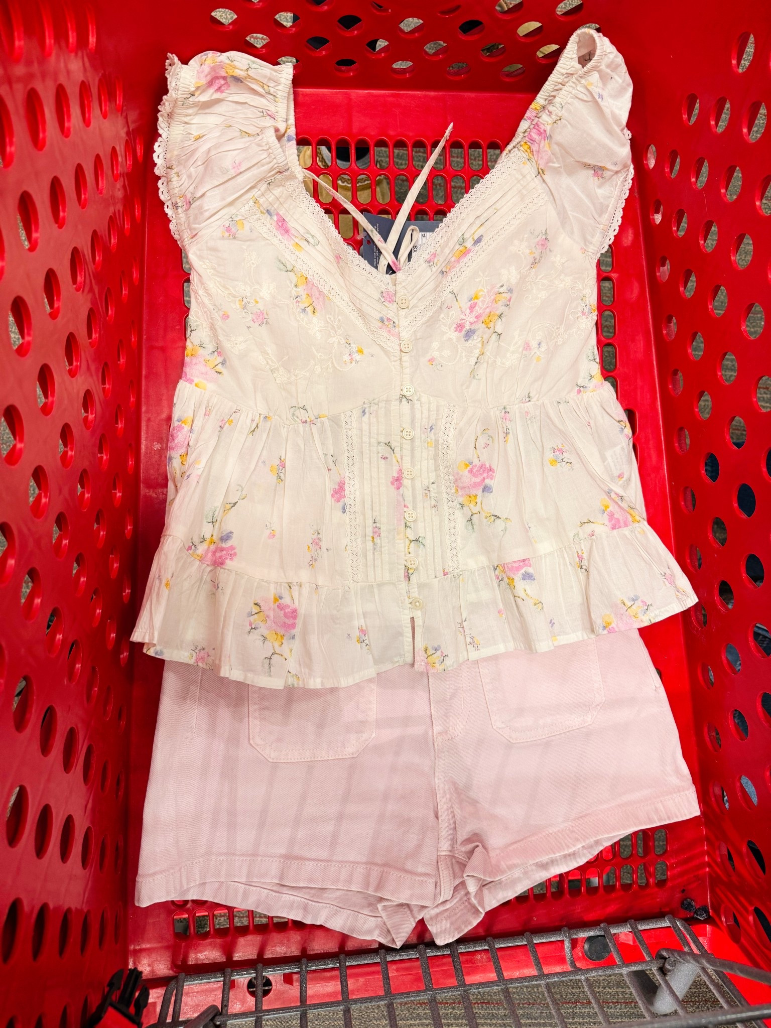 Spring outfit idea 🌸

Love this feminine top styled with pink shorts for an easy date night or brunch look.

@Target 

#LTKOver40 #LTKspringtrends #LTKSeasonal