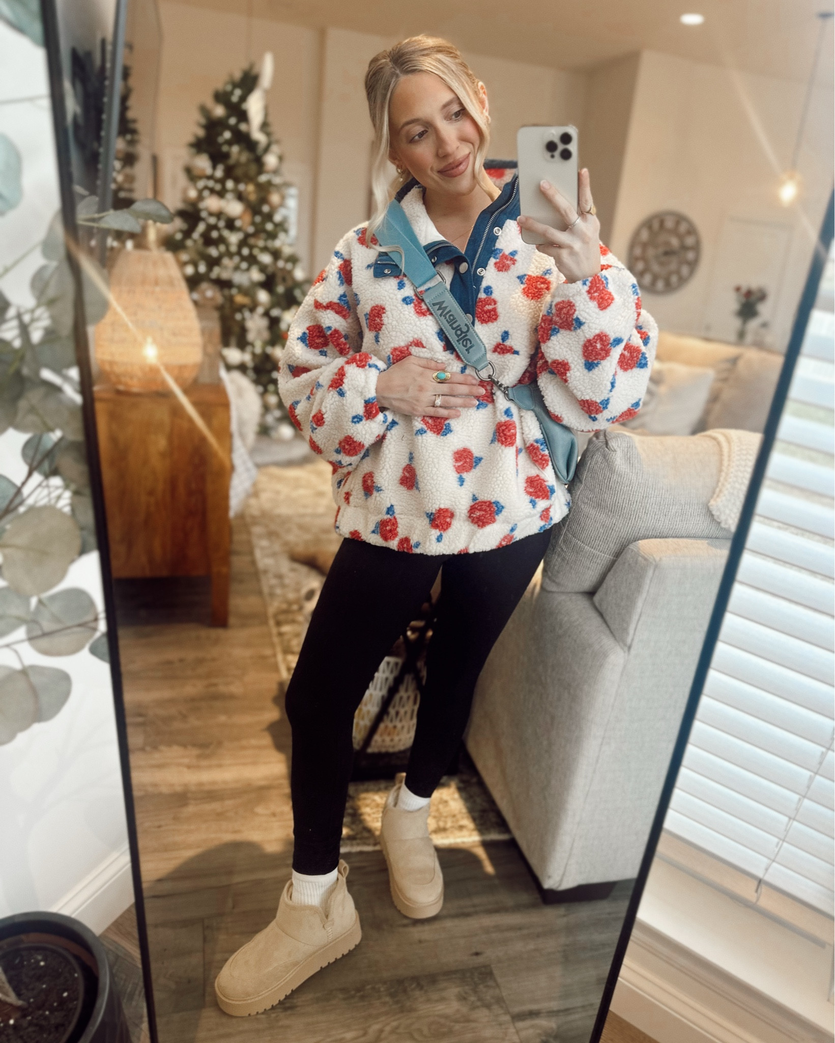 This oversized sherpa drops sat @vici and boy am I obsessed 🤭❄️ kerstyn35 for 35% off! Linking it now from a few other places as well(: 

#LTKActive #LTKBump #LTKootd