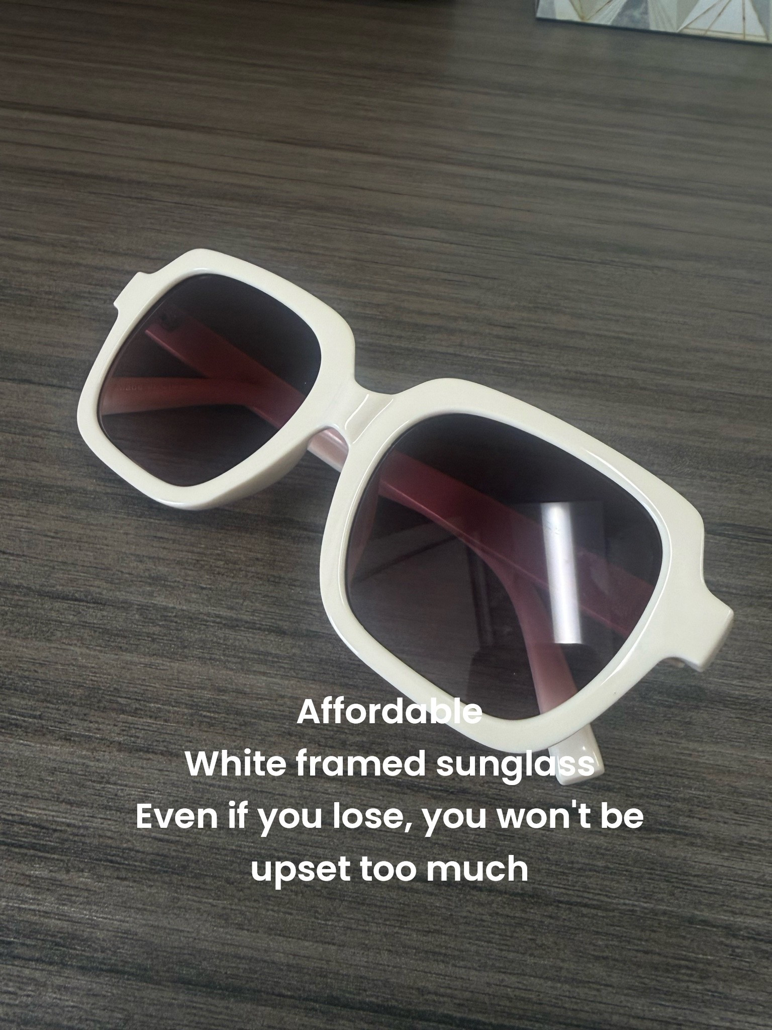 I have lost a few brands designer sunglasses, after I decided to get an inexpensive sunglasses so even if I lose, I won't be mad. This white framed sunglasses from @target do its job. #sunglasses #affordable #target