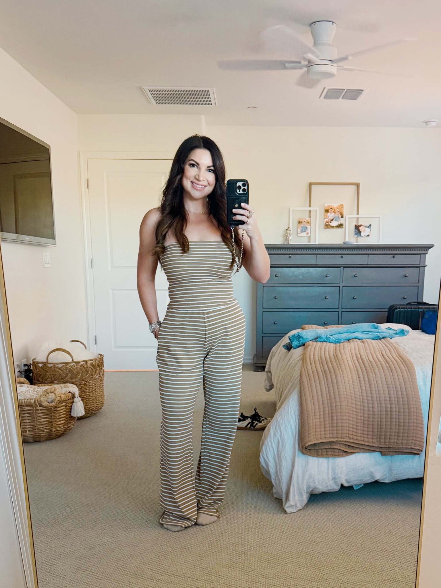 My favorite lounge set… but with pockets 😍 I couldn’t resist. Under $30 too! 

#LTKSaleAlert #LTKPetite #LTKActive