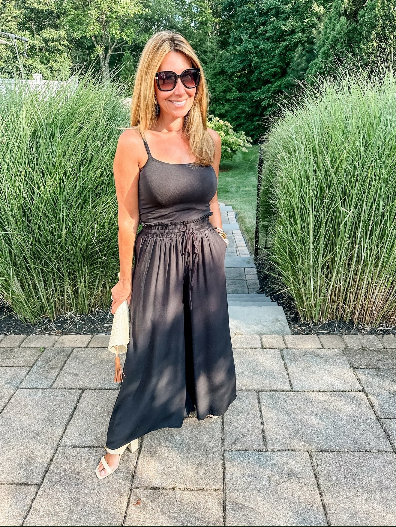 My all time favorite wide leg pants! The flow, flair and fit is perfection!! ❤️



#LTKParties #LTKStyleTip #LTKBeauty