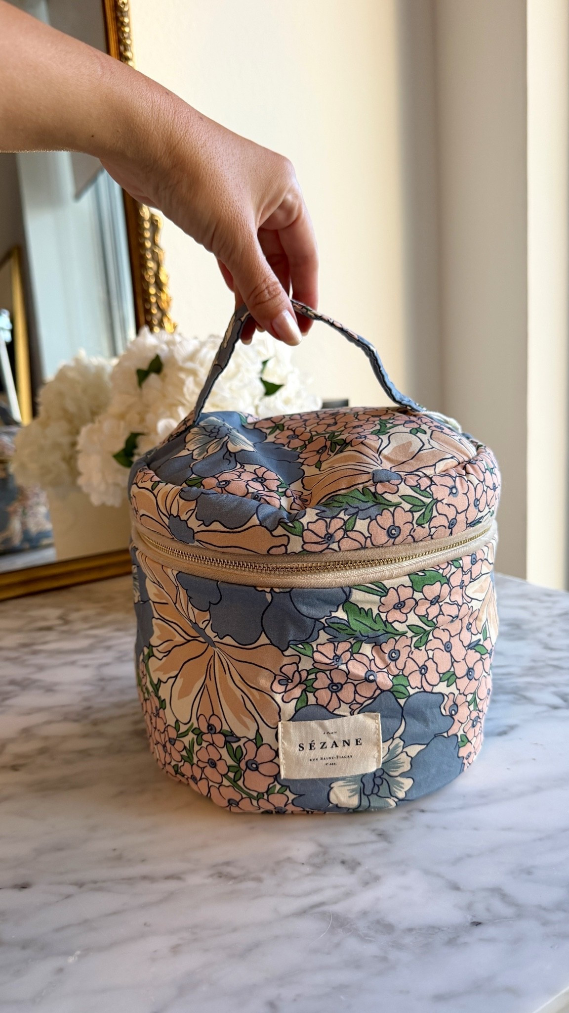 Sezane vanity case