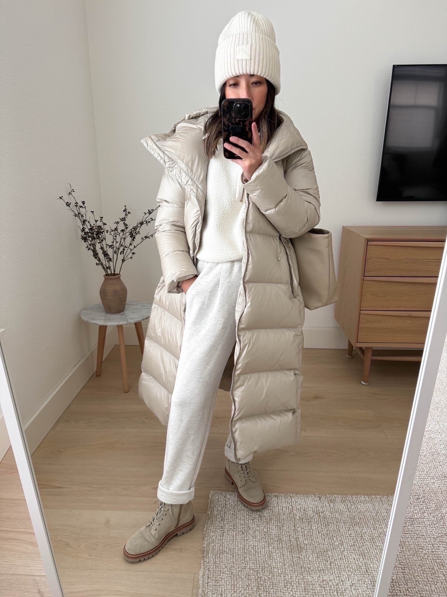 Cozy cold weather outfits. 

Varley puffer xxs
Varley fleece xs
Varley Rolled Cuffed pants xs 26" inseam
Vince Waterproof lug sole boots 5.5 (old)
Cuyana Easy tote Small in Stone
Varley beanie

Winter outfits, athleisure, petite style 



#LTKSeasonal #LTKootd #LTKPetite