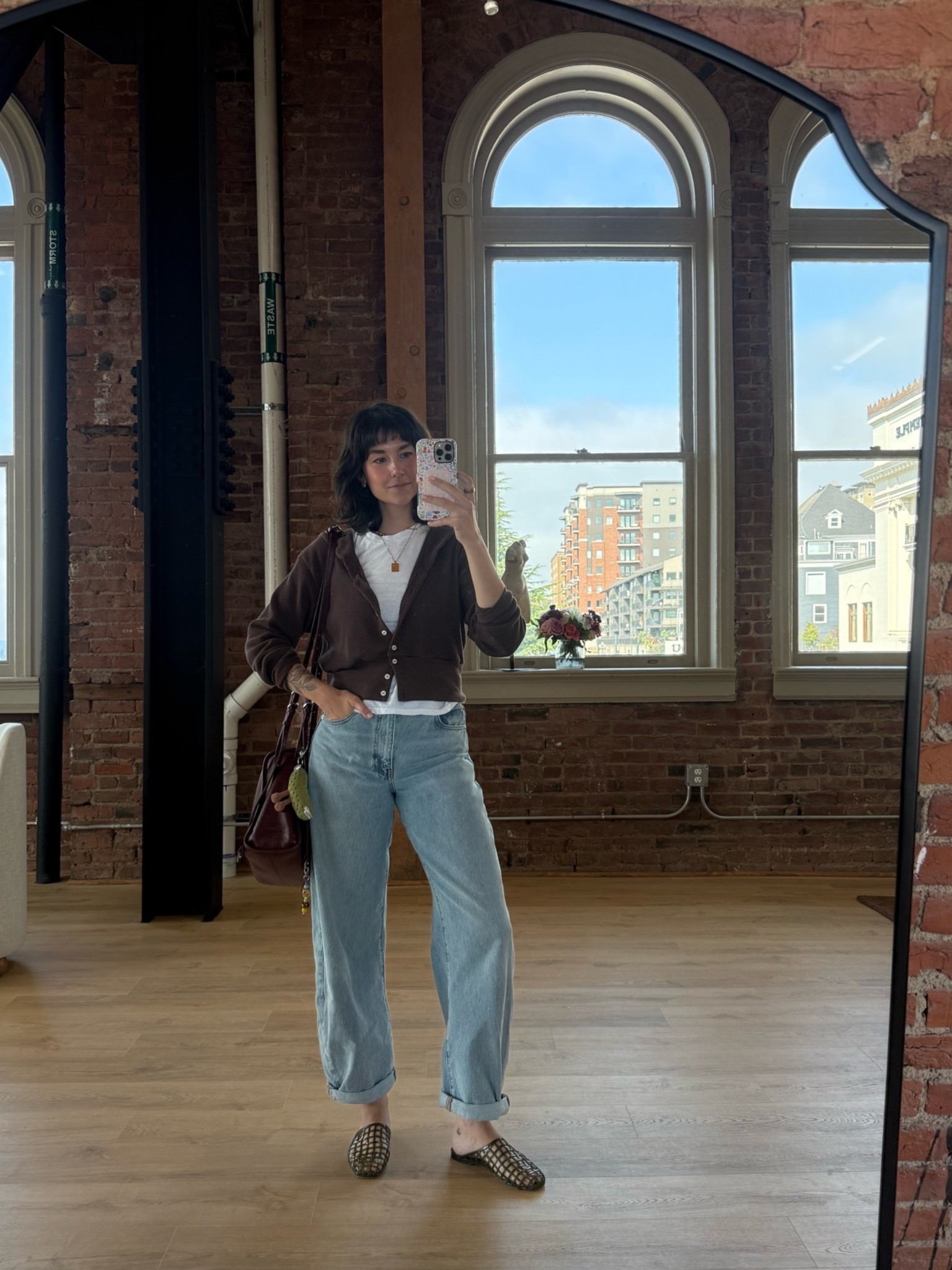 Aug 18 fit 🧚🏼‍♀️ cardigan is noble, bag is late to work (KT10 for 10% off!), everything else is linked! 💓 I have these jeans in two washes - true to size.

#LTKootd #LTKmomlife #LTKWorkwear