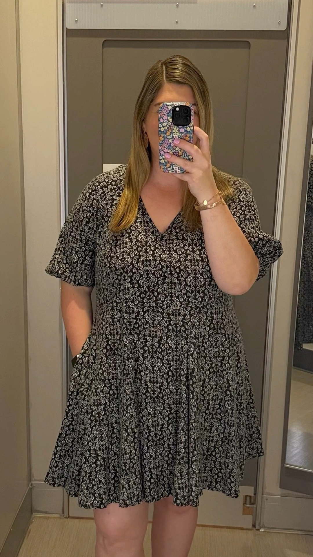 #ad Women’s Bell Elbow Sleeve Mini A-Line Dress

This Bell Elbow Sleeve Mini A-Line Dress from Universal Thread is such a versatile piece for your wardrobe. Whether you pick white, white floral, black floral, or classic black, it’s flattering and easy to style. Perfect for brunches, date nights, or casual outings. A 2025 Target favorite for mini dresses!

#LTKMidsize #LTKHoliday #LTKPlusSize