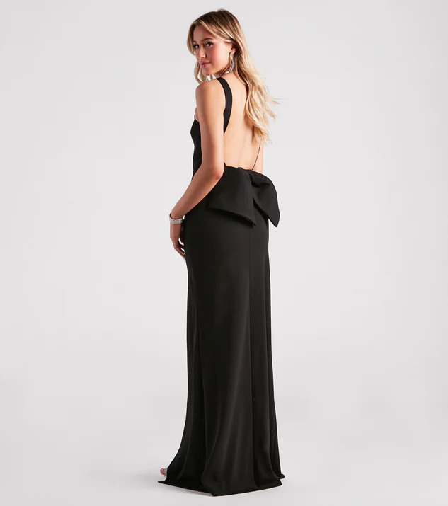 Nevaeh Formal Crepe Bow Mermaid Dress | Windsor Stores
