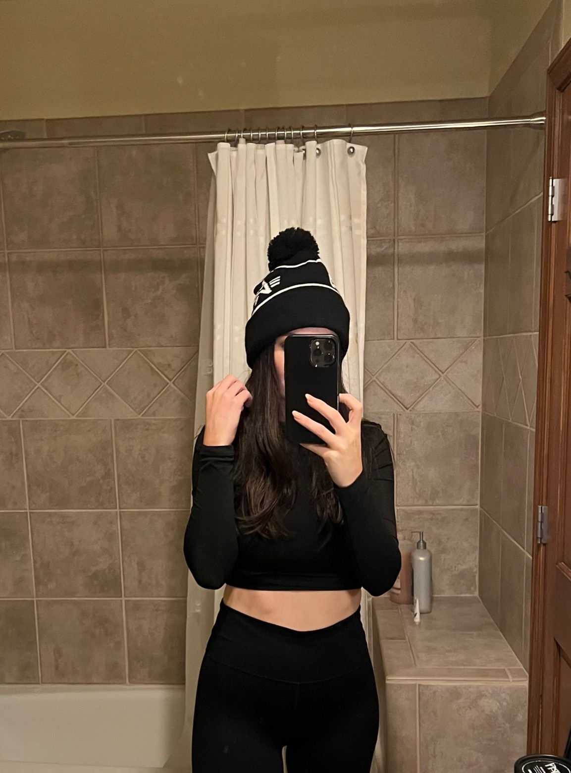 #winterwear #winterclothes #revolvefinds #winterfinds #longsleeve #skiclothes #skiing 

#LTKtravel #LTKstyletip #LTKSeasonal