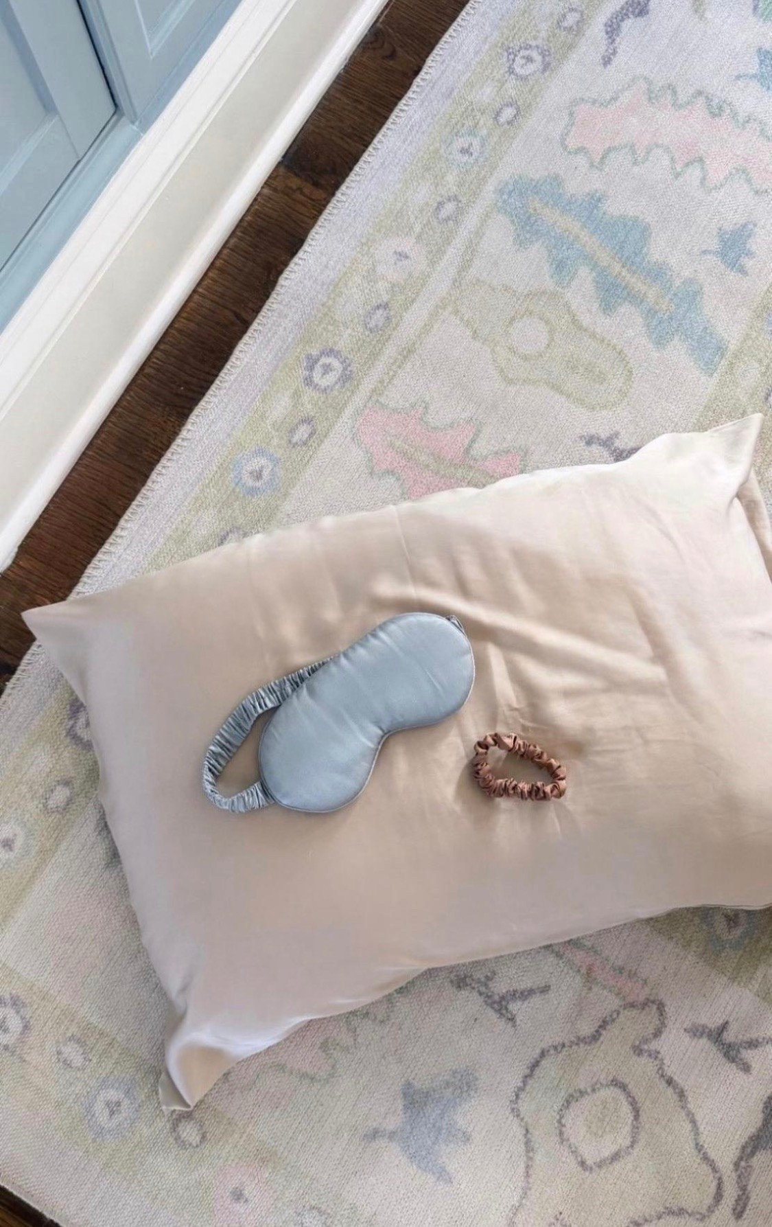 Love this silk pillowcase and eye mask set. I am also obsessed with these silk hair ties! So good for your hair, skin, and hair! Also made from all natural materials and so much more affordable than similar brands !

#LTKdayinmylife