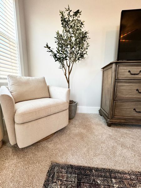 My Chita Living Accent chair!

Neutral accent chair, modern accent chair, bedroom chair, bedroom corner, modern organic bedroom, bedroom design, faux tree, bedroom tree

#LTKstyletip #LTKfamily #LTKhome