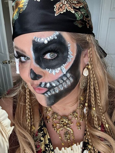 Pirate Skeleton Makeup!

#LTKHalloween #LTKbeauty #LTKSeasonal