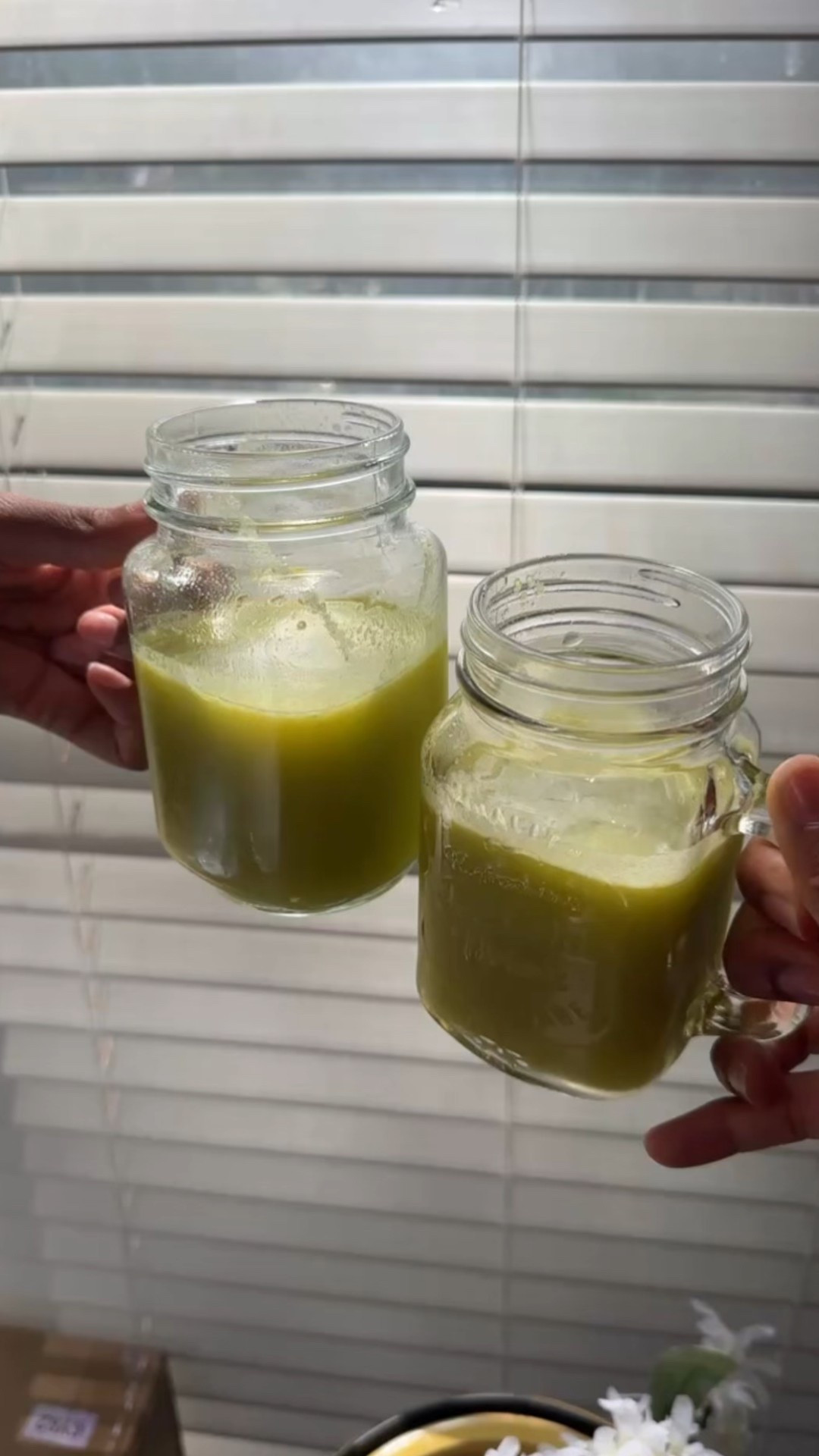 Fresh homemade celery, apple, ginger & lemon juice on this fine Sunday morning ☀️🙏🏾 

#juice #juicer #sunday #morning #breakfast #health #masonjars

#LTKFamily #LTKHome #LTKStyleTip