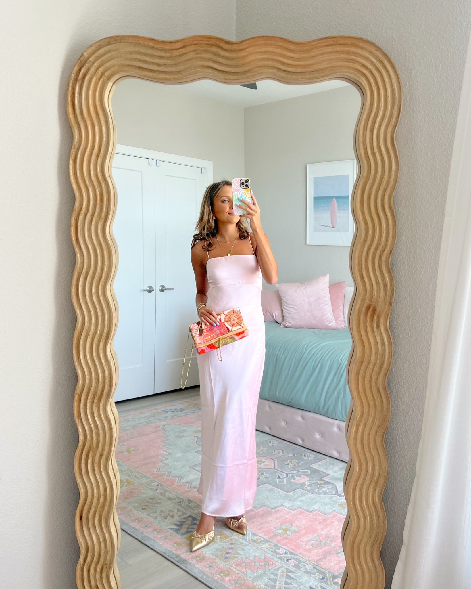 Abercrombie spring wedding guest dress 👗💗 on sale + use code AFLTK for an extra 25% off your purchase. wearing a size XS regular 