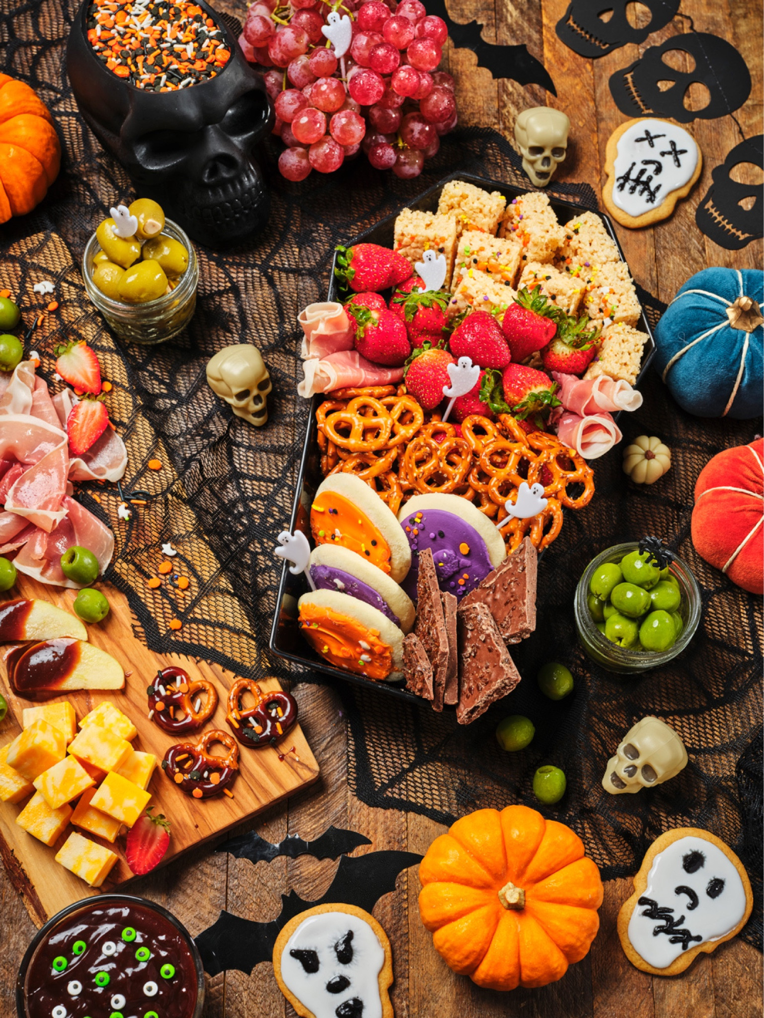 Creating the perfect Halloween charcuterie board with Walmart+ — budget friendly Halloween entertaining idea! #ad #walmart #walmartgrocery

#LTKHalloween
