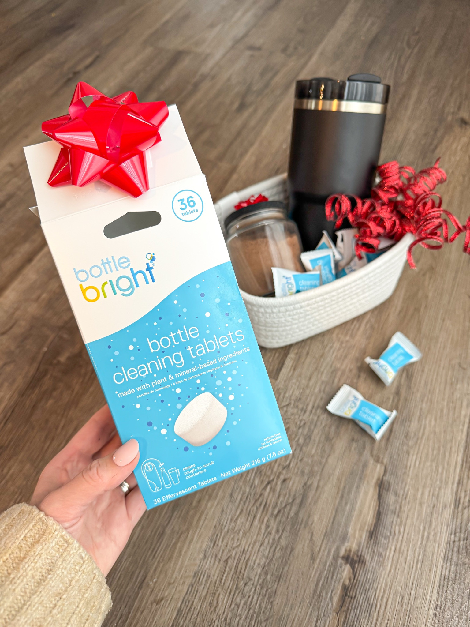 # ad // This is for all the coffee and cocoa lovers on your list! ☕️ @bottlebrightcleaner is a tiny but mighty cleaning tablet that you can use on a variety of containers!

All you need is water and one cleaning tablet for even the toughest jobs. Drop it in and let the bubbles do the rest. My coffee cups have never been cleaner.🙌🏼 #bottlebright


#LTKGiftGuide #LTKSeasonal
