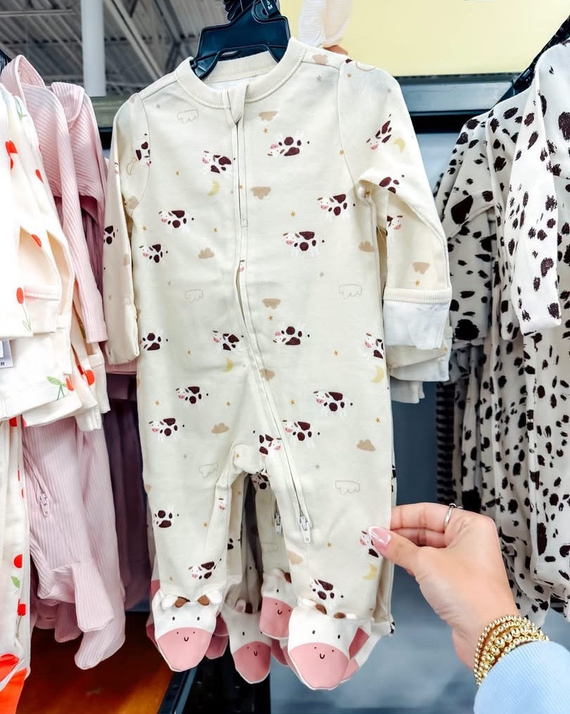 The little feet details on these Old Navy sleepers are sending me 🥹🍓🐮🐑🐢🍒⚾️

And they’re on sale for just $9! The strawberry and cherry pairs are precious, but I don’t know if anything beats those fluffy sheep feet. 🥹 Which one are you taking home?

#OldNavyFinds #BabyClothes #BabyStyle #MomFinds #BabyMustHaves

#LTKBaby