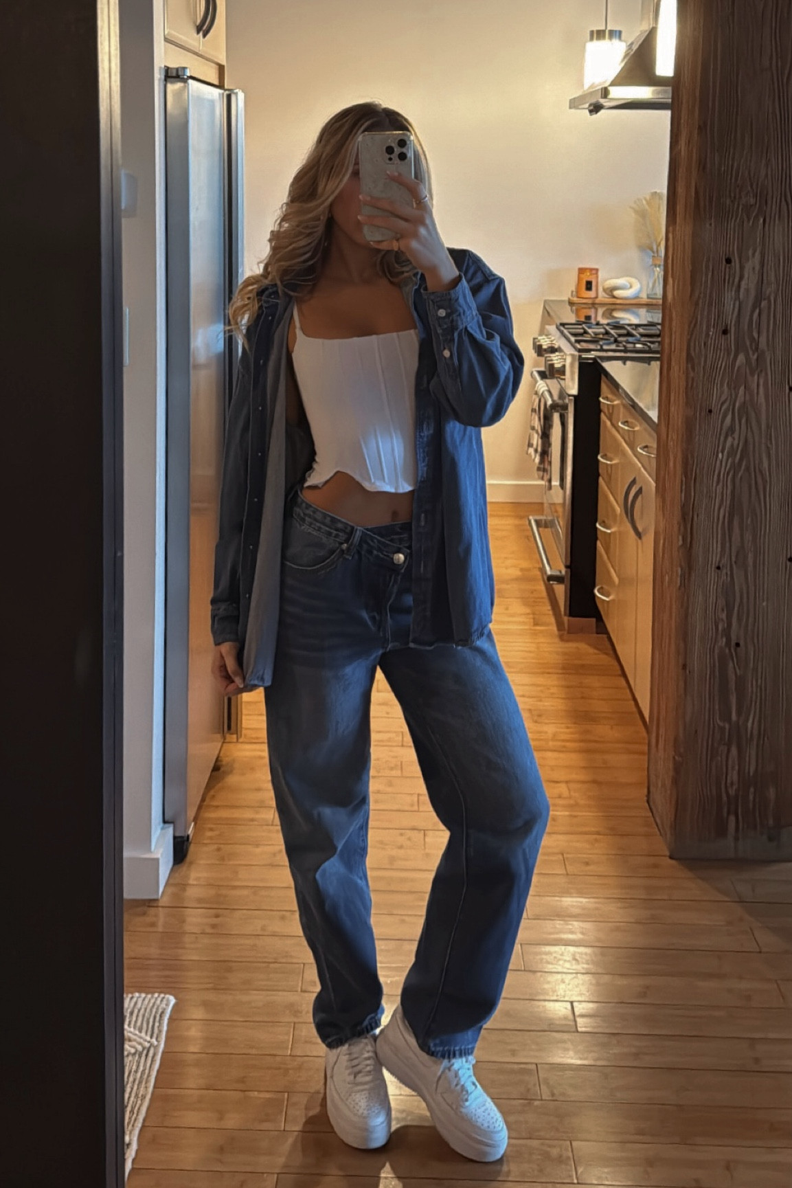 Transitional fall denim outfit 🍂

#LTKFallSale #LTKFindsUnder100 #LTKStyleTip