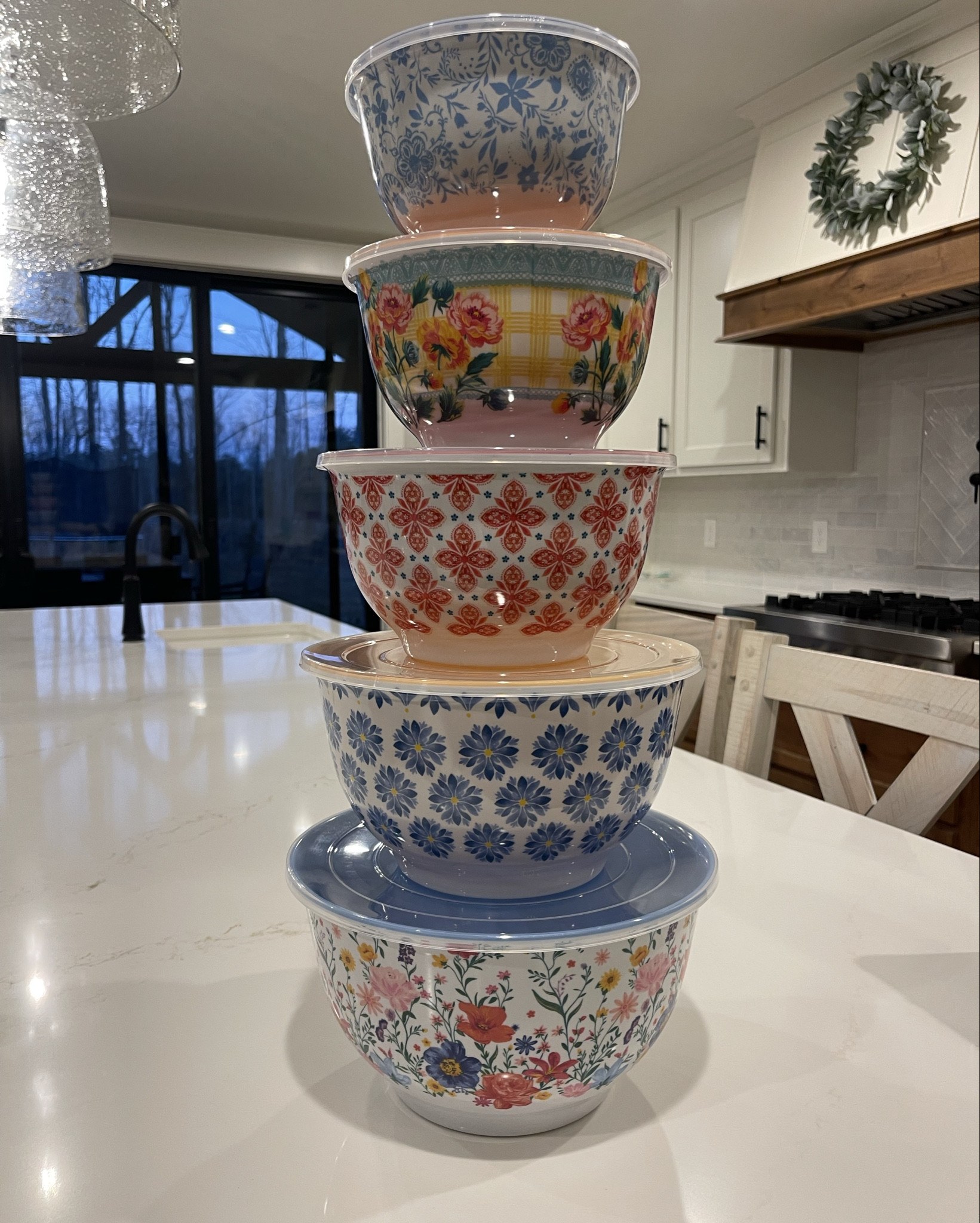 The Pioneer Woman Brilliant Blooms 10-Piece Melamine Bowl Set 

Whether you're preparing, mixing, or serving, The Pioneer Woman Brilliant Blooms 10-Piece Melamine Bowl Set is a must-have for making all your meals. Each bowl is decorated with a vibrant design featuring one of Ree's signature prints and comes in a staggered size, so you will always find the right fit for your cooking and baking needs.

Great Reviews!! 🤩

Mixing bowls, kitchen bowls, bowls with lids, decorative bowls

#LTKFindsUnder50 #LTKHome