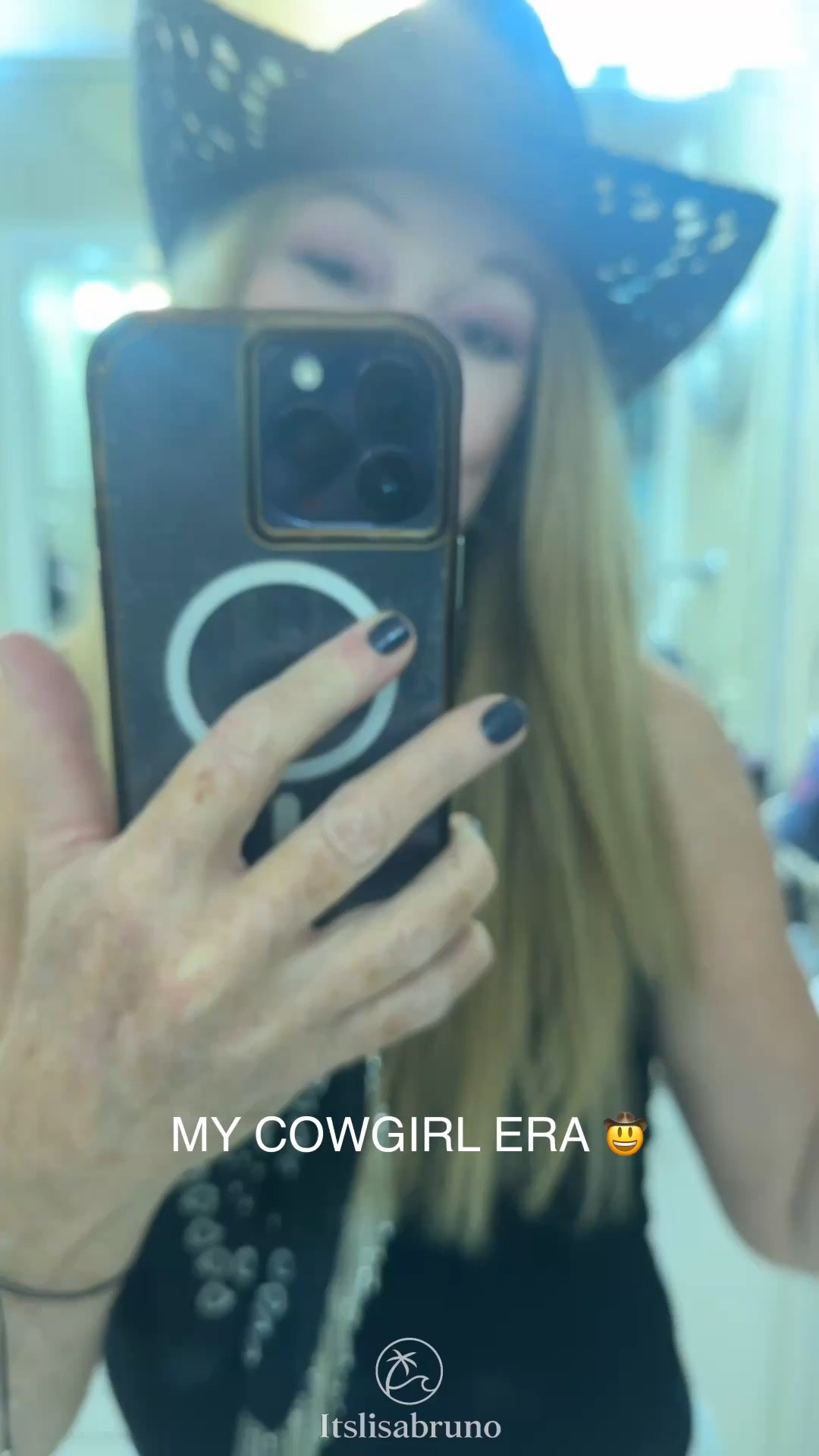 Cowgirl era 🤠🐴 Meet Stella! 🤎

From mirror selfie to saddle-ready — linking the same or similar pieces below. 

Shop my cowgirl look ↓

#LTKootd #LTKActive #LTKdayinmylife