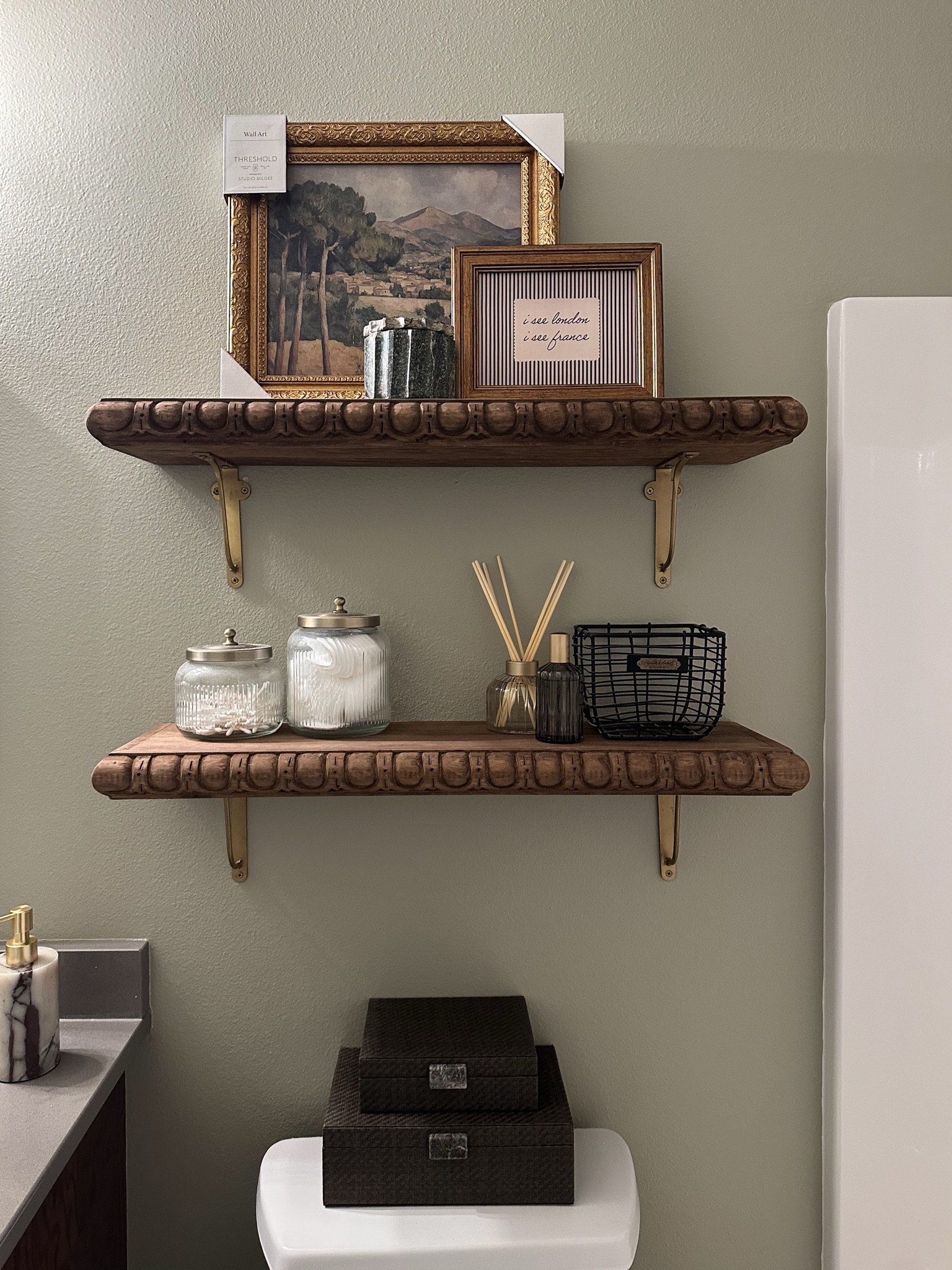 Bathroom shelf styling!

New hearth and hand, new studio McGee, fall target decor, marble decor, reed diffuser, wooden open shelves. Brass ribbed glass canisters, brass framed wall art, storage containers

#LTKHome #LTKSeasonal