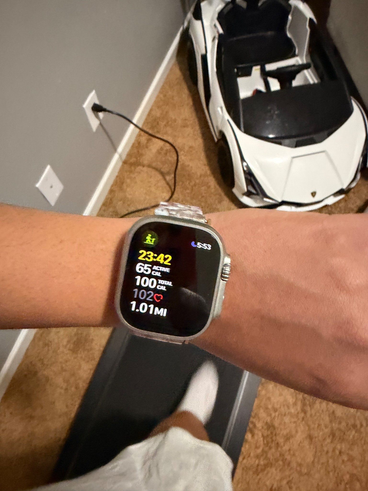 It’s cold outside so using my walking pad to get my daily 10k steps in 

#LTKmorningroutine #LTKmomlife #LTKfitnessgoals