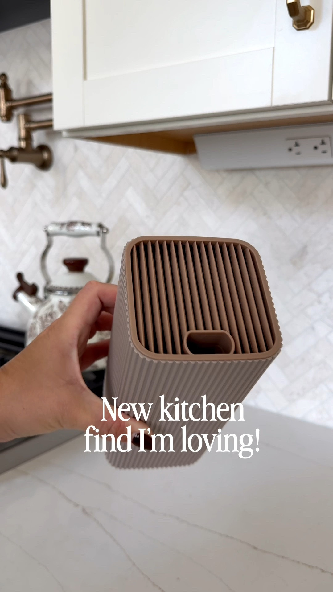 Best seller for a reason!! So aesthetic and saves all the counter space 👏🏽 

Amazon home finds, Amazon kitchen find, knife set, gifts for her, gifts for him, new homeowner gift ideas, viral home finds, home hacks

#LTKHome #LTKSaleAlert #LTKfoodie