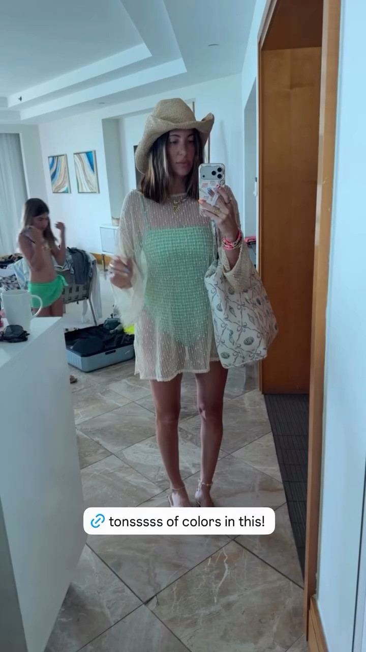 Swimsuit is skatie!