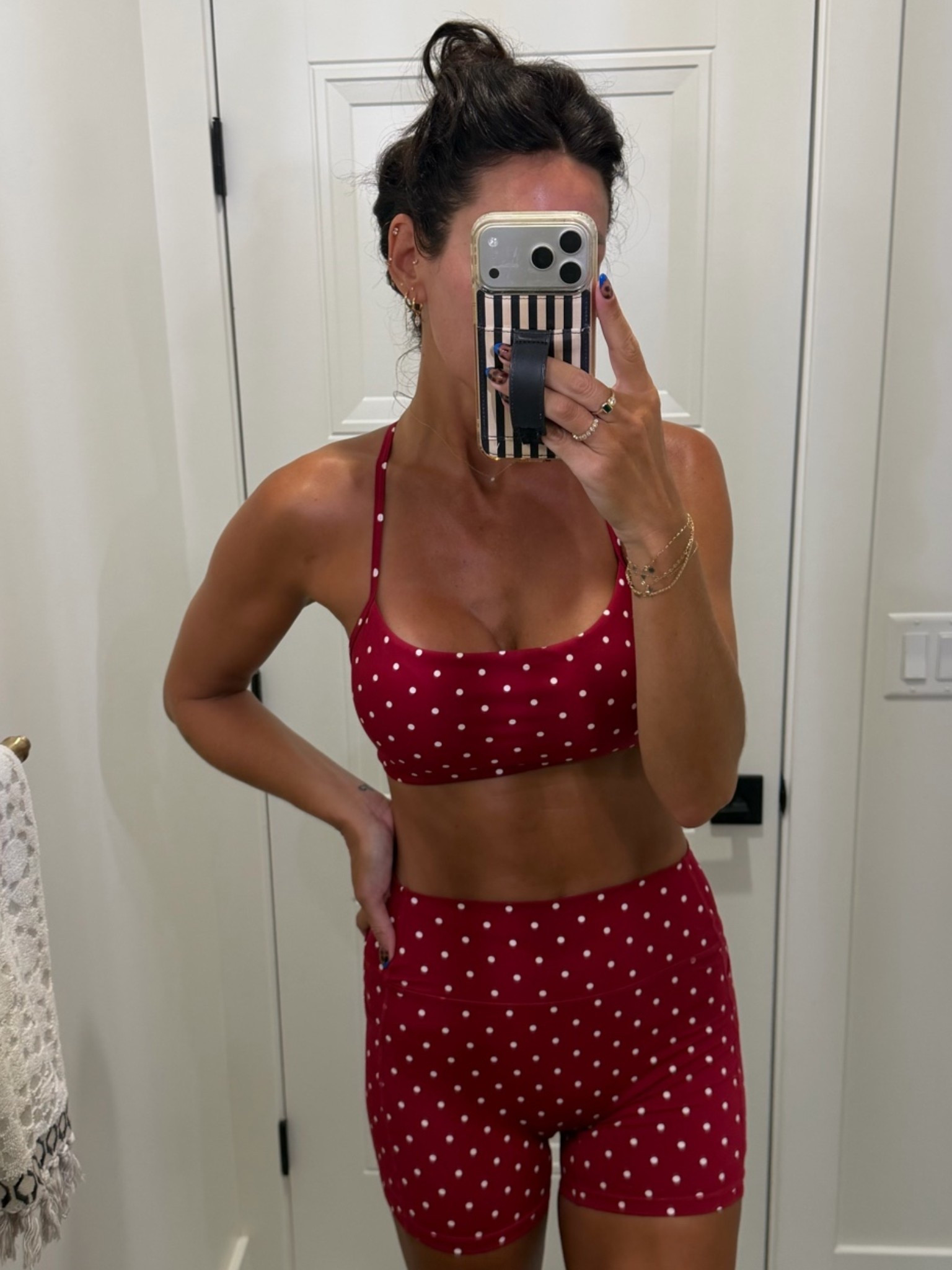 Quick at home sweat sesh this morning. Did upper body and my arms are on fireeeeee. Another cutie Amazon set! In a medium

#LTKgrwm #LTKActive
