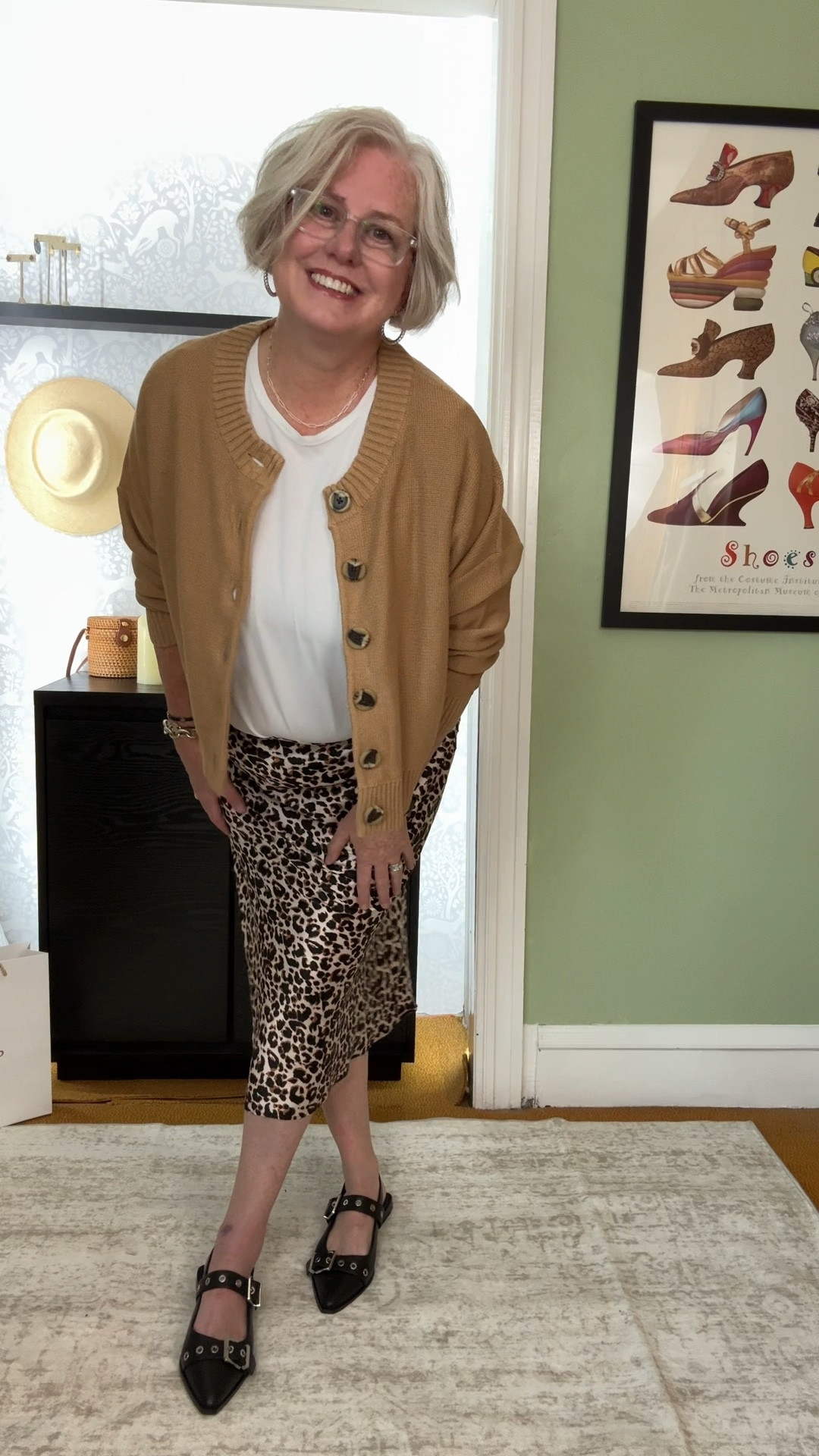 Day 1/18 of my 9-piece capsule wardrobe from Quince. Wear this outfit to work, brunch, or dinner out. Simple cotton tee, cotton cropped cardigan, leopard print silk skirt, and leather pointed to sling backs.


#LTKMidsize #LTKFindsUnder100 #LTKOver40